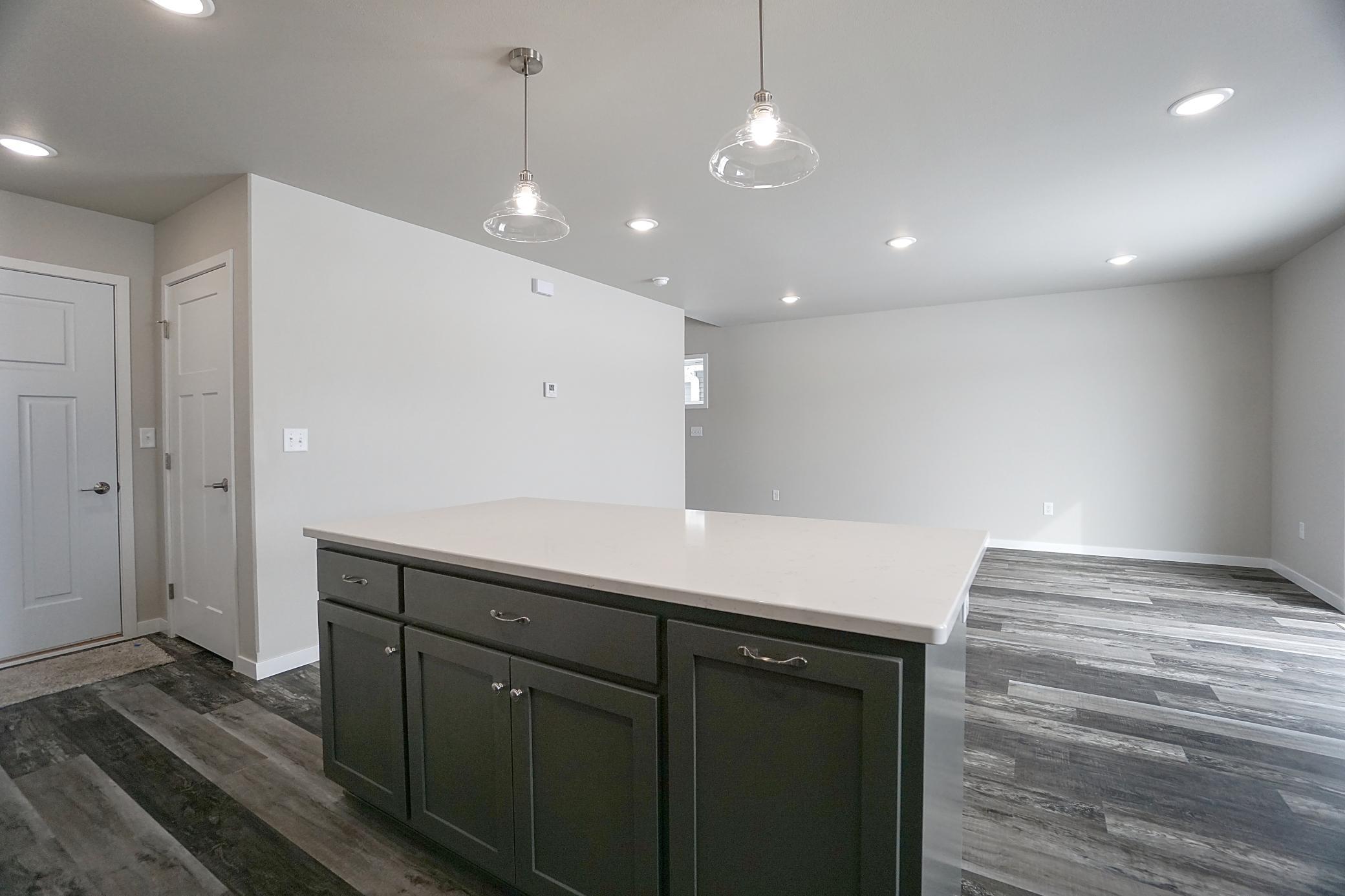 2018 single family home for sale at 8068 Goldfinch Drive in Horace, ND — 4 bed, 4 bath (photo 12 of 38)