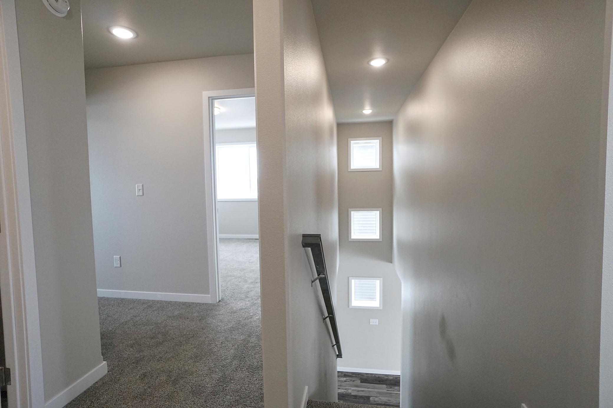 2018 single family home for sale at 8068 Goldfinch Drive in Horace, ND — 4 bed, 4 bath (photo 16 of 38)