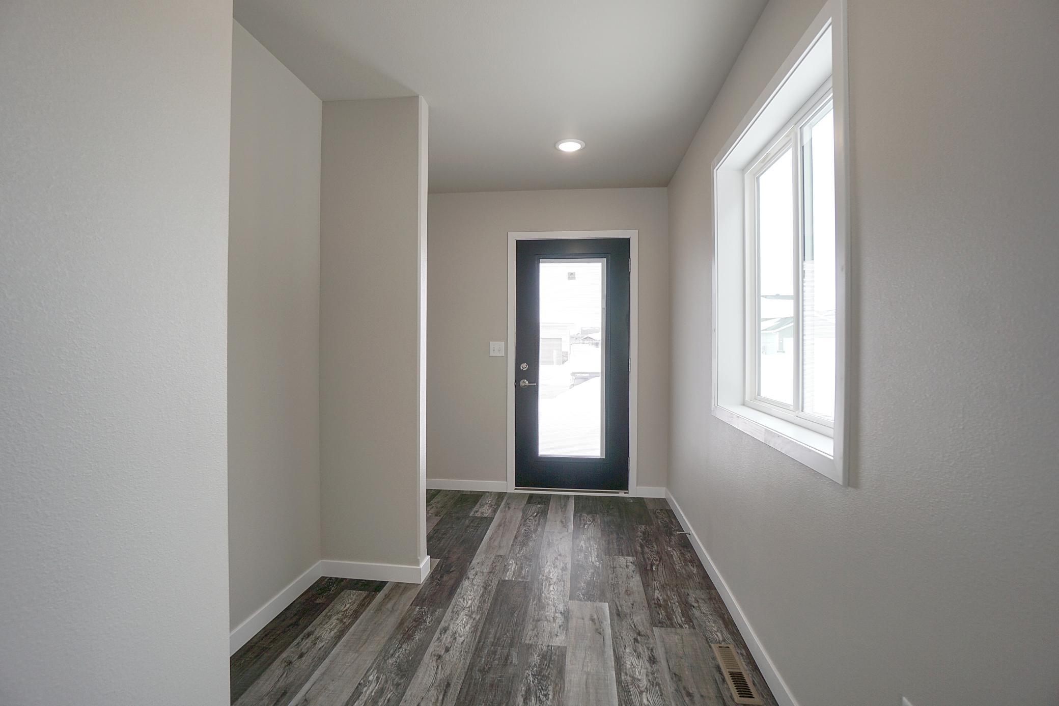 2018 single family home for sale at 8068 Goldfinch Drive in Horace, ND — 4 bed, 4 bath (photo 3 of 38)