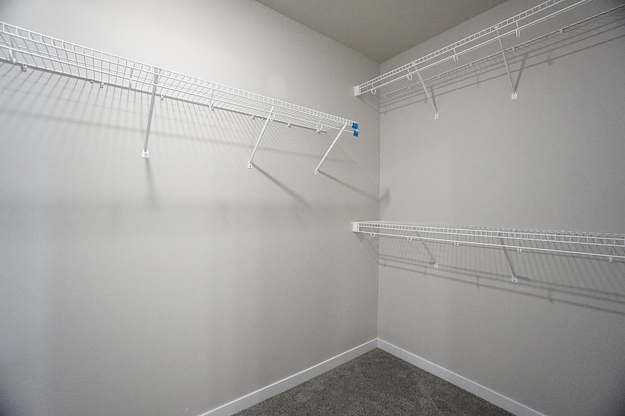 2018 single family home for sale at 8068 Goldfinch Drive in Horace, ND — 4 bed, 4 bath (photo 23 of 38)