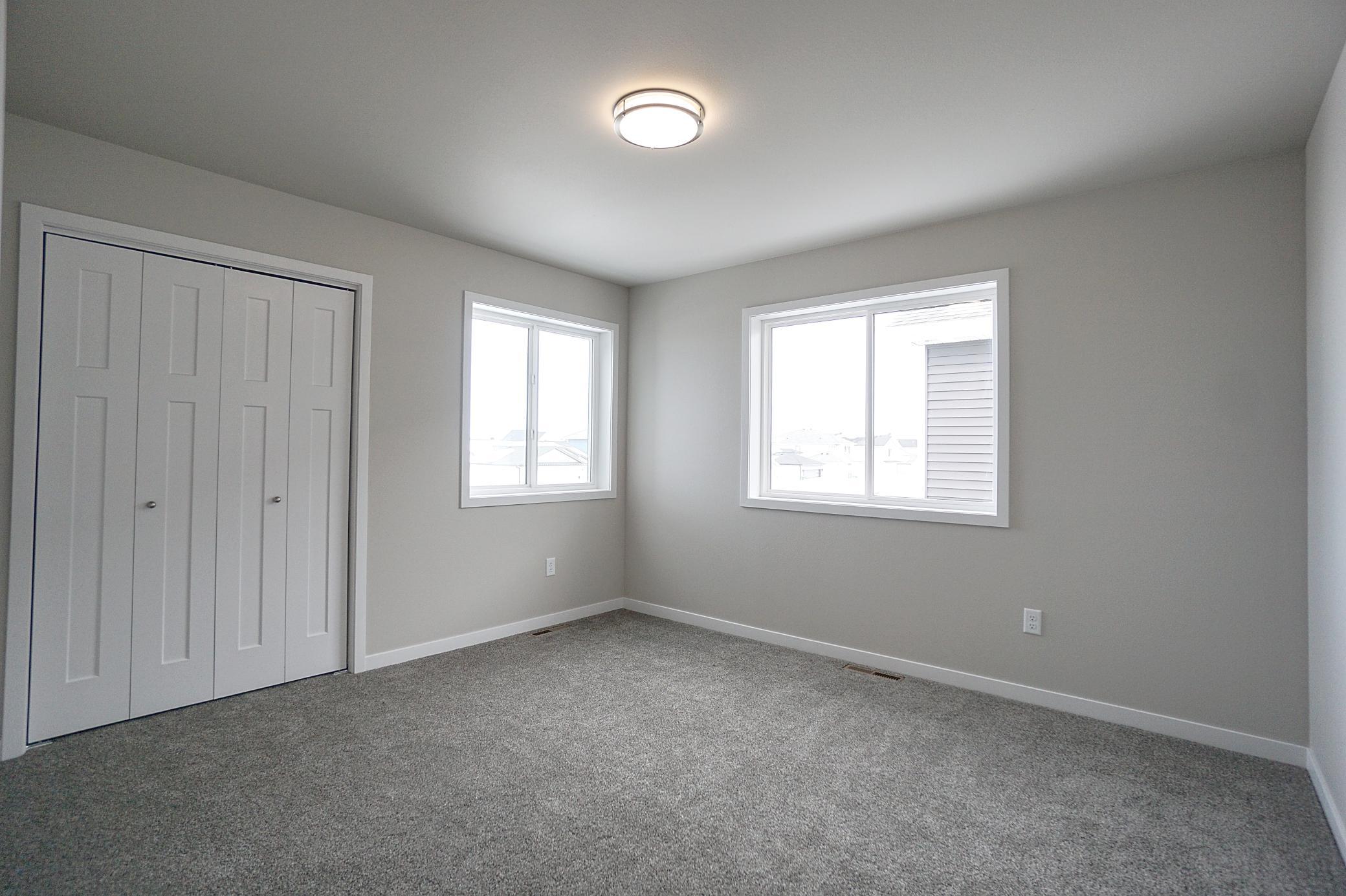 2018 single family home for sale at 8068 Goldfinch Drive in Horace, ND — 4 bed, 4 bath (photo 24 of 38)