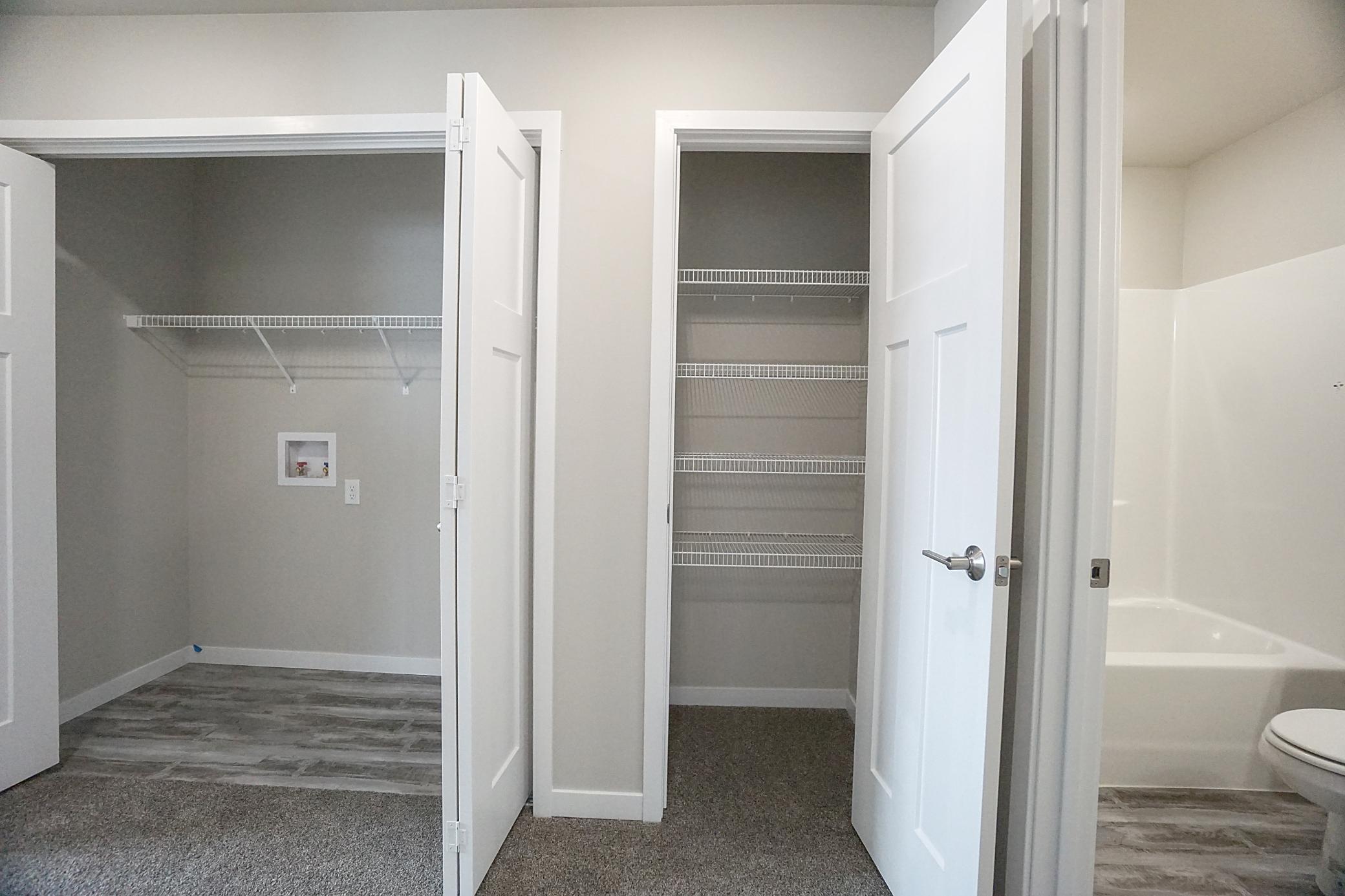 2018 single family home for sale at 8068 Goldfinch Drive in Horace, ND — 4 bed, 4 bath (photo 31 of 38)