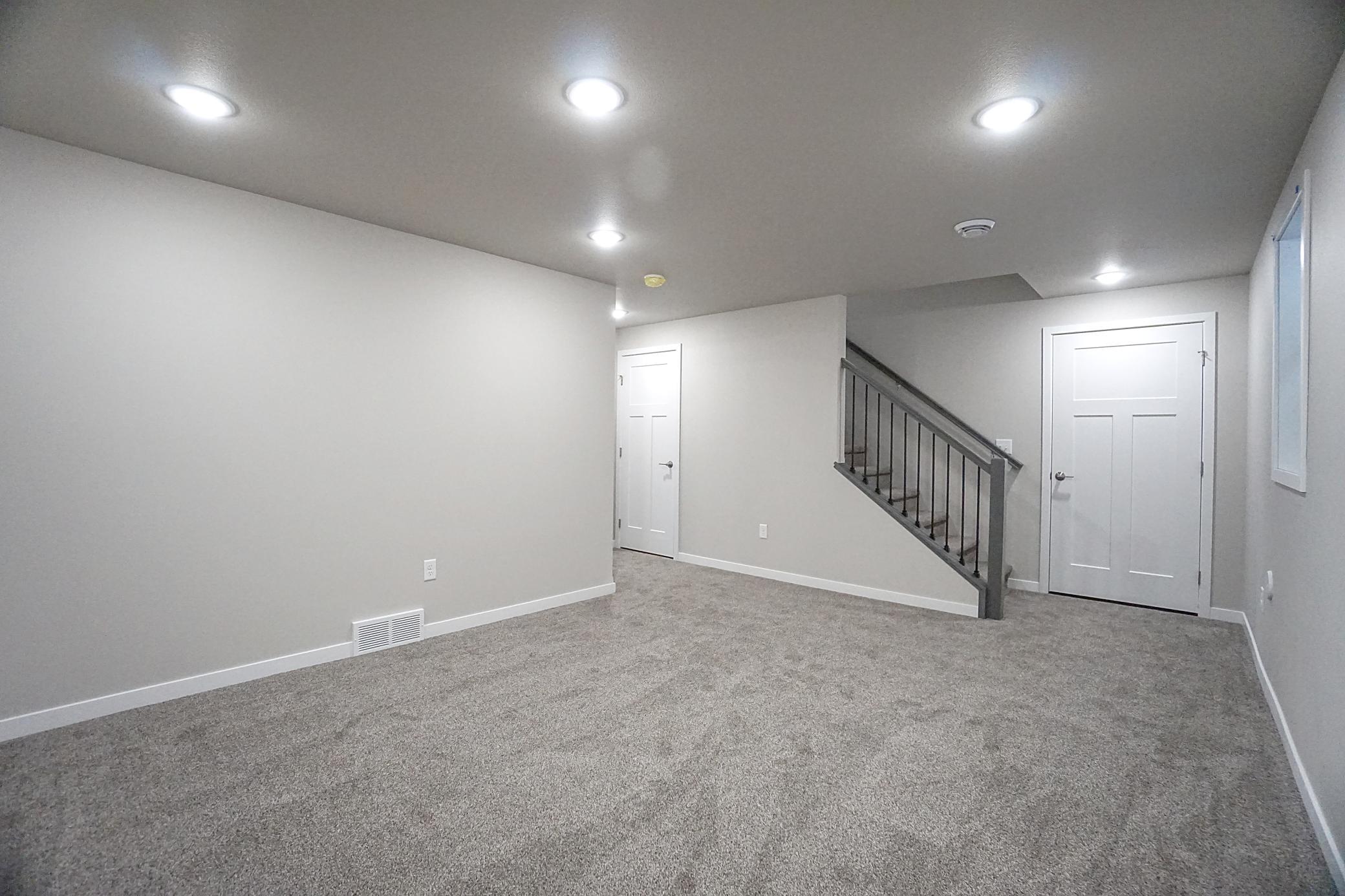 2018 single family home for sale at 8068 Goldfinch Drive in Horace, ND — 4 bed, 4 bath (photo 33 of 38)