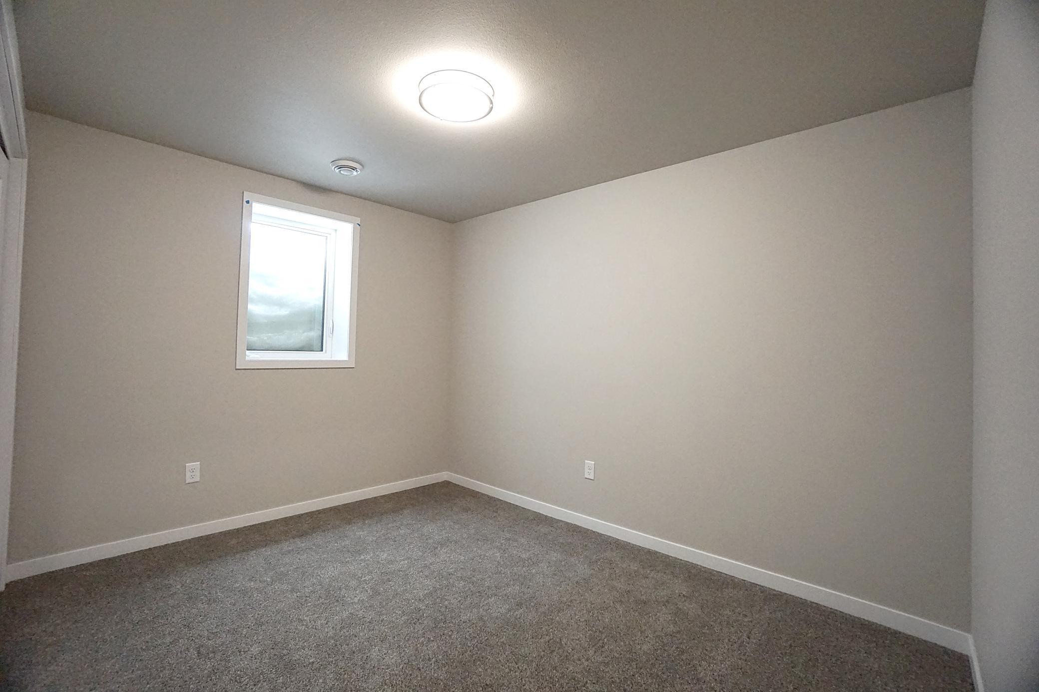 2018 single family home for sale at 8068 Goldfinch Drive in Horace, ND — 4 bed, 4 bath (photo 34 of 38)