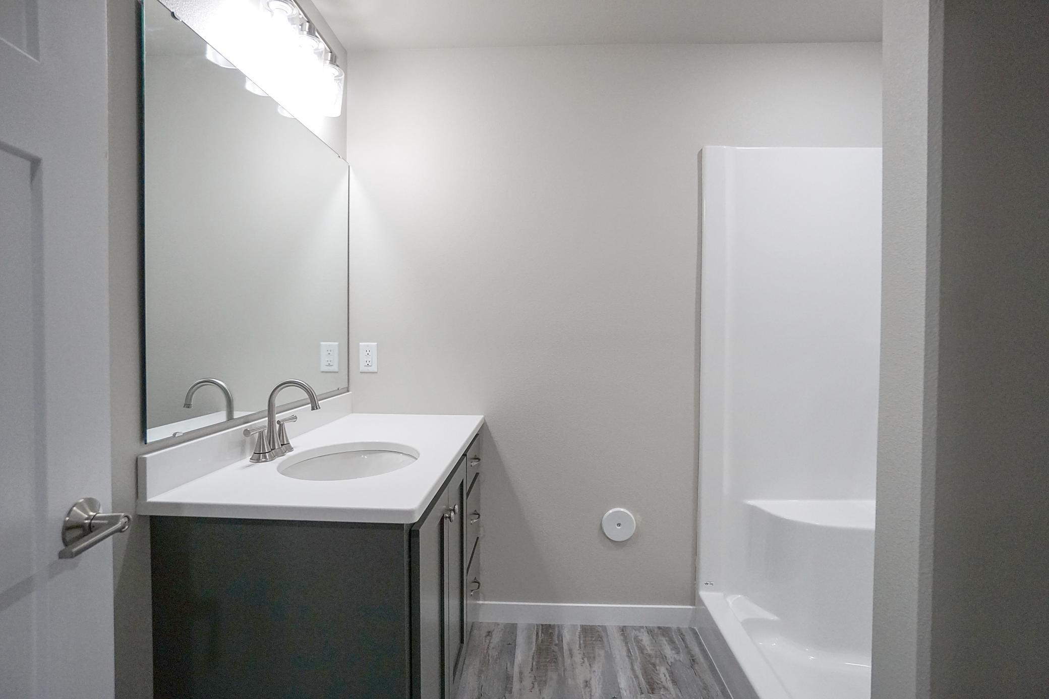 2018 single family home for sale at 8068 Goldfinch Drive in Horace, ND — 4 bed, 4 bath (photo 36 of 38)