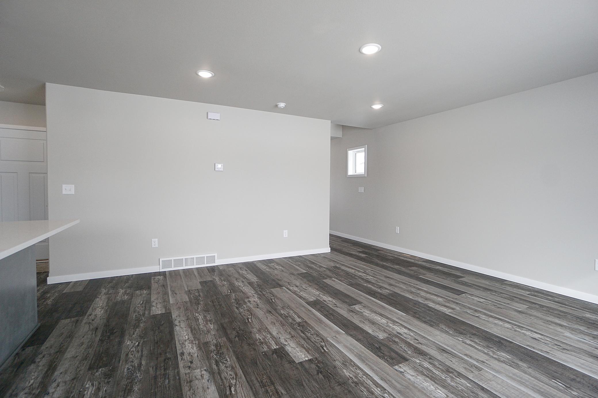 2018 single family home for sale at 8068 Goldfinch Drive in Horace, ND — 4 bed, 4 bath (photo 6 of 38)