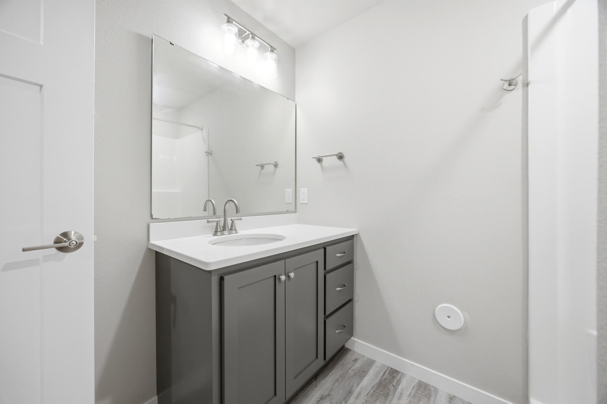 2018 single family home for sale at 8068 Goldfinch Drive in Horace, ND — 4 bed, 4 bath (photo 22 of 31)