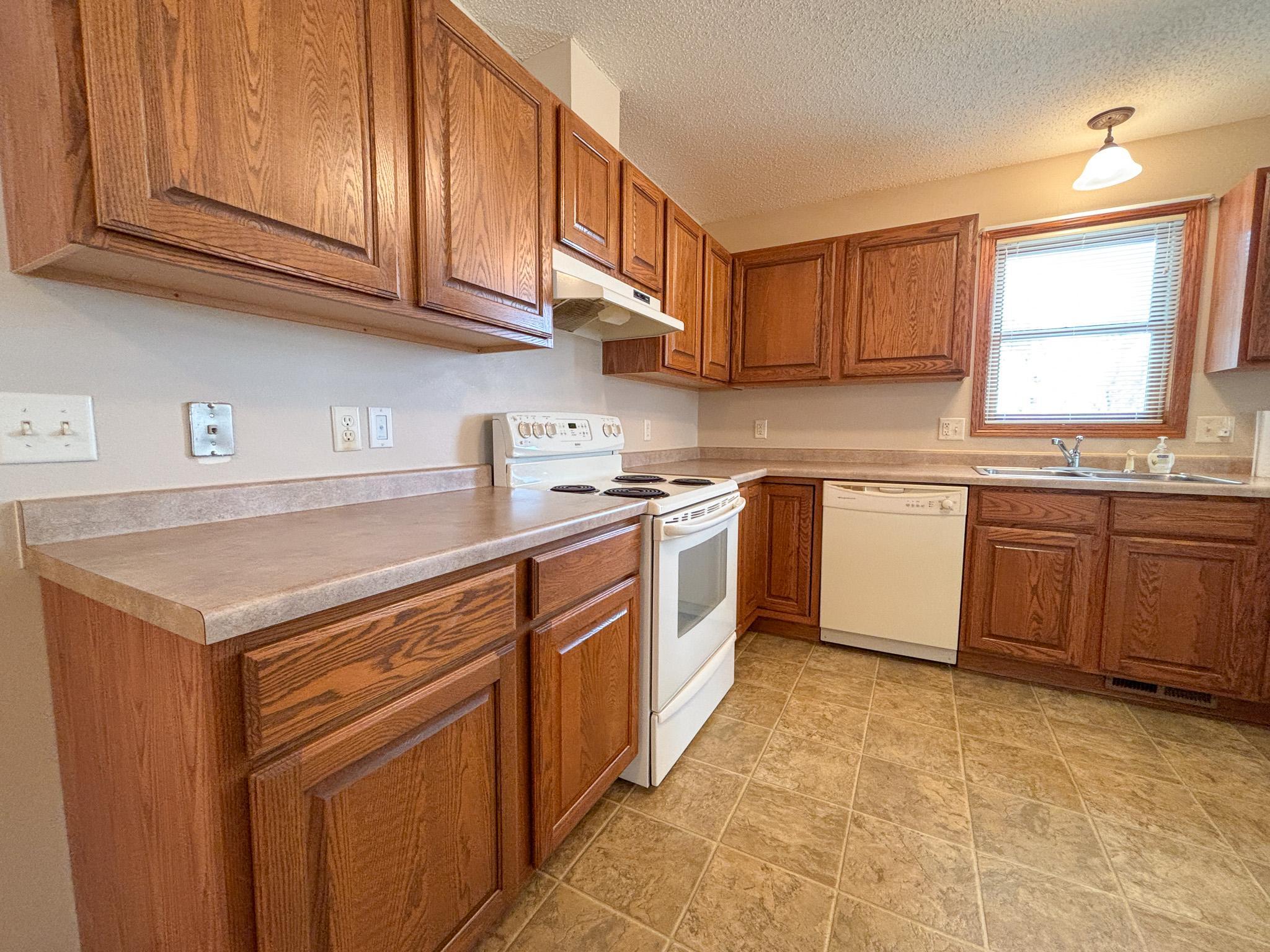 2007 single family home for sale at 32807 200th Street in Underwood, MN — 2 bed, 1 bath (photo 11 of 59)