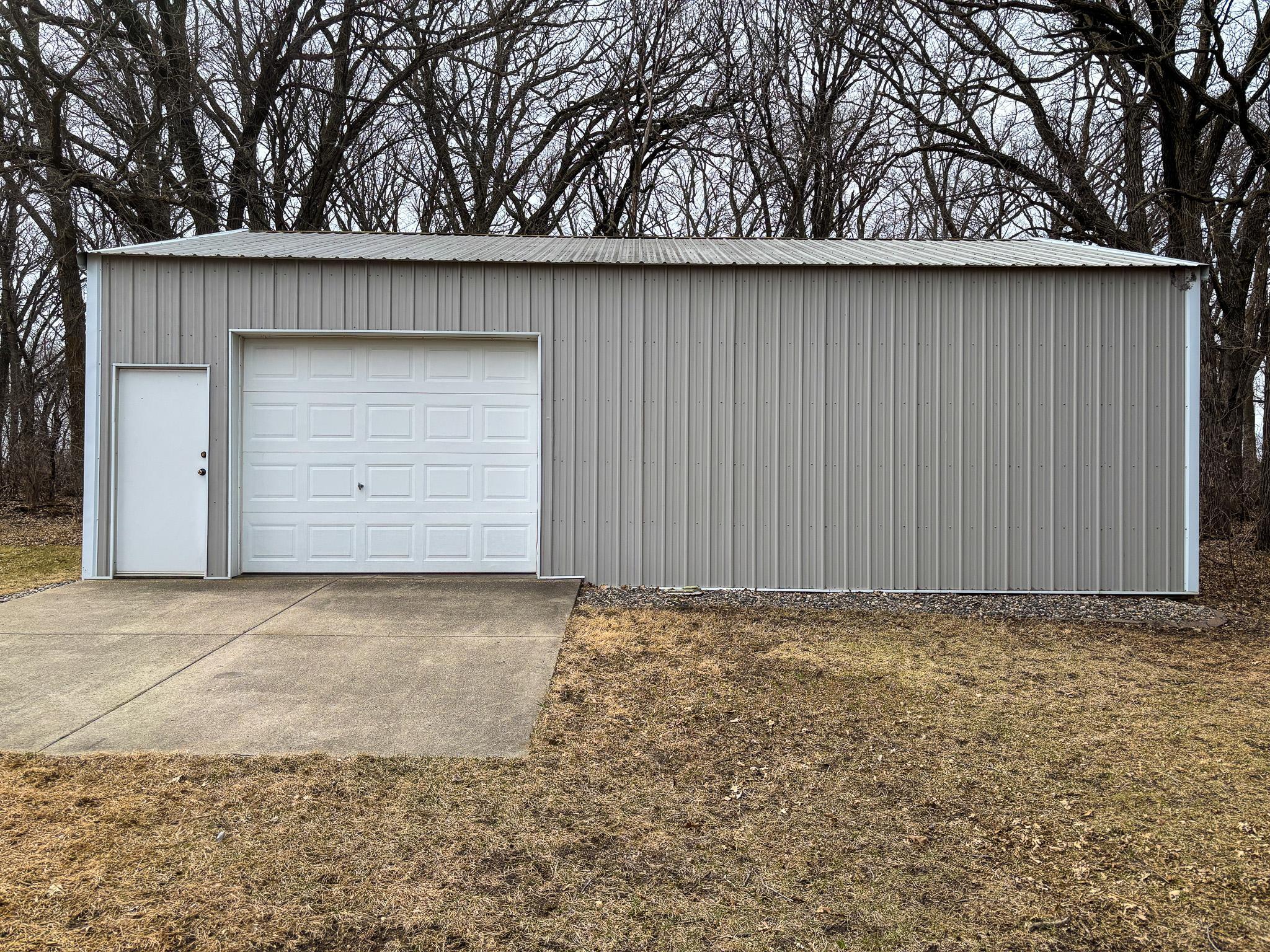 2007 single family home for sale at 32807 200th Street in Underwood, MN — 2 bed, 1 bath (photo 24 of 31)