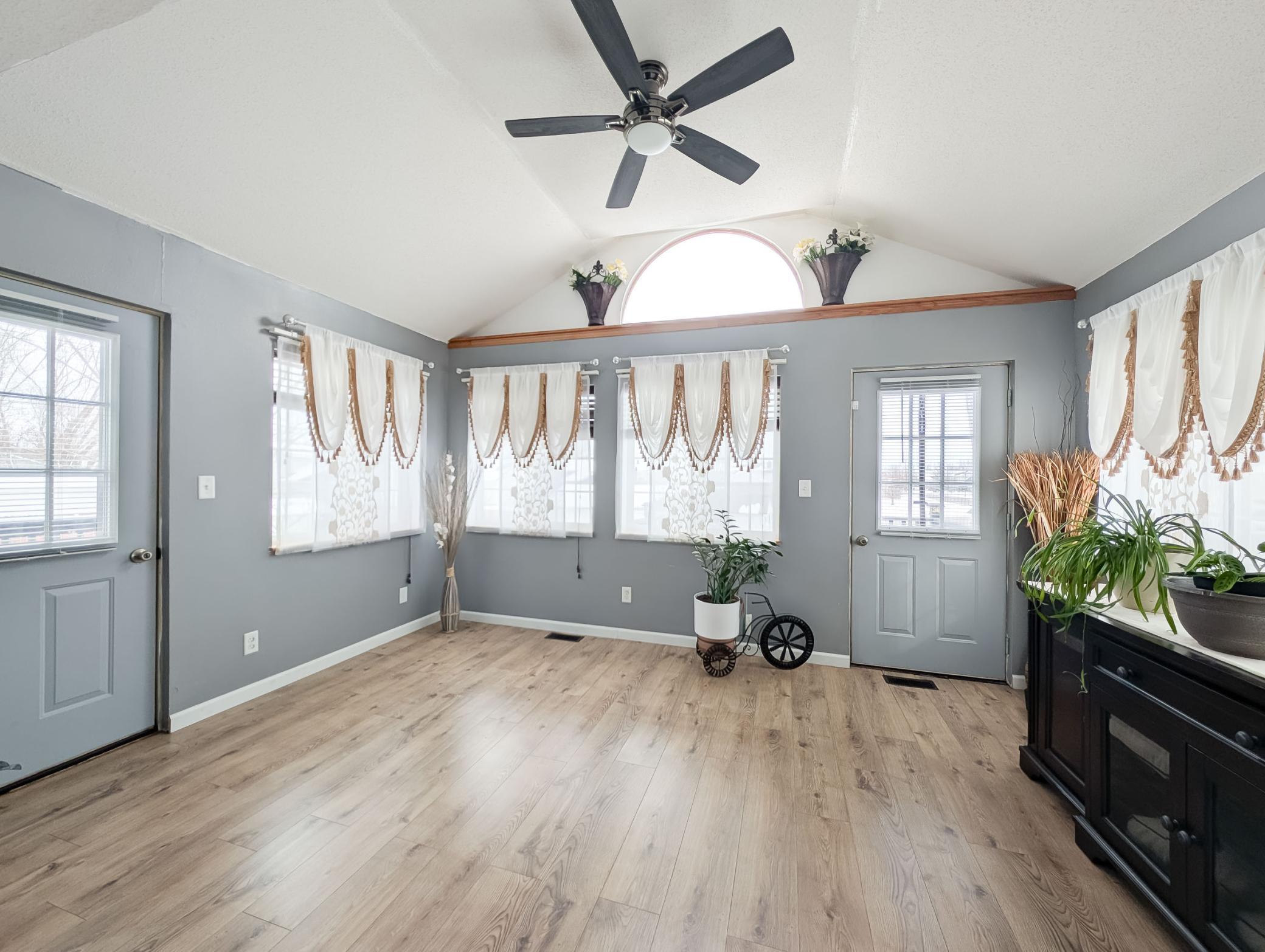 238 PINEWOOD Boulevard, West Fargo ND 58078 - Photo 14 of 50