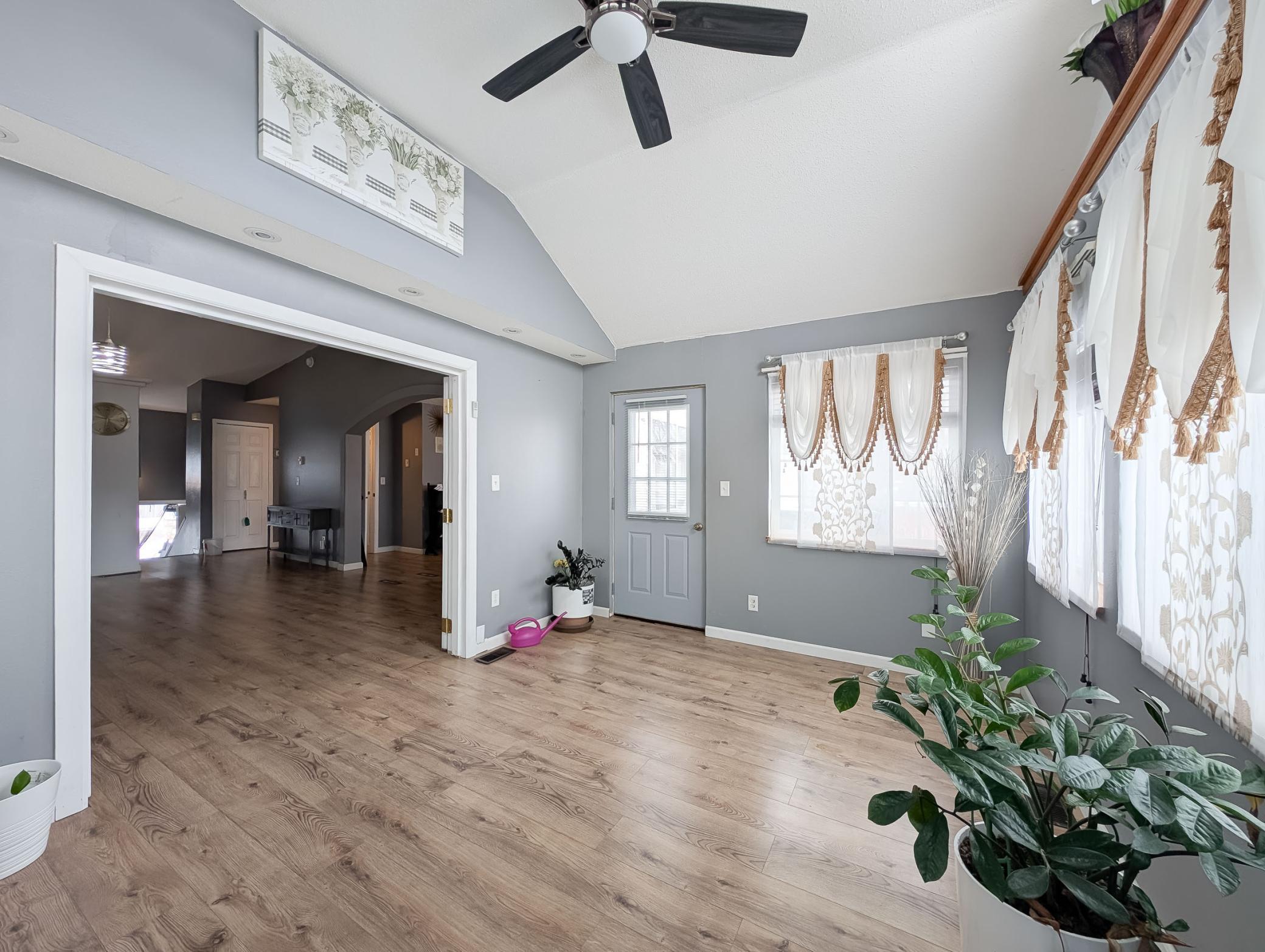 238 PINEWOOD Boulevard, West Fargo ND 58078 - Photo 15 of 50