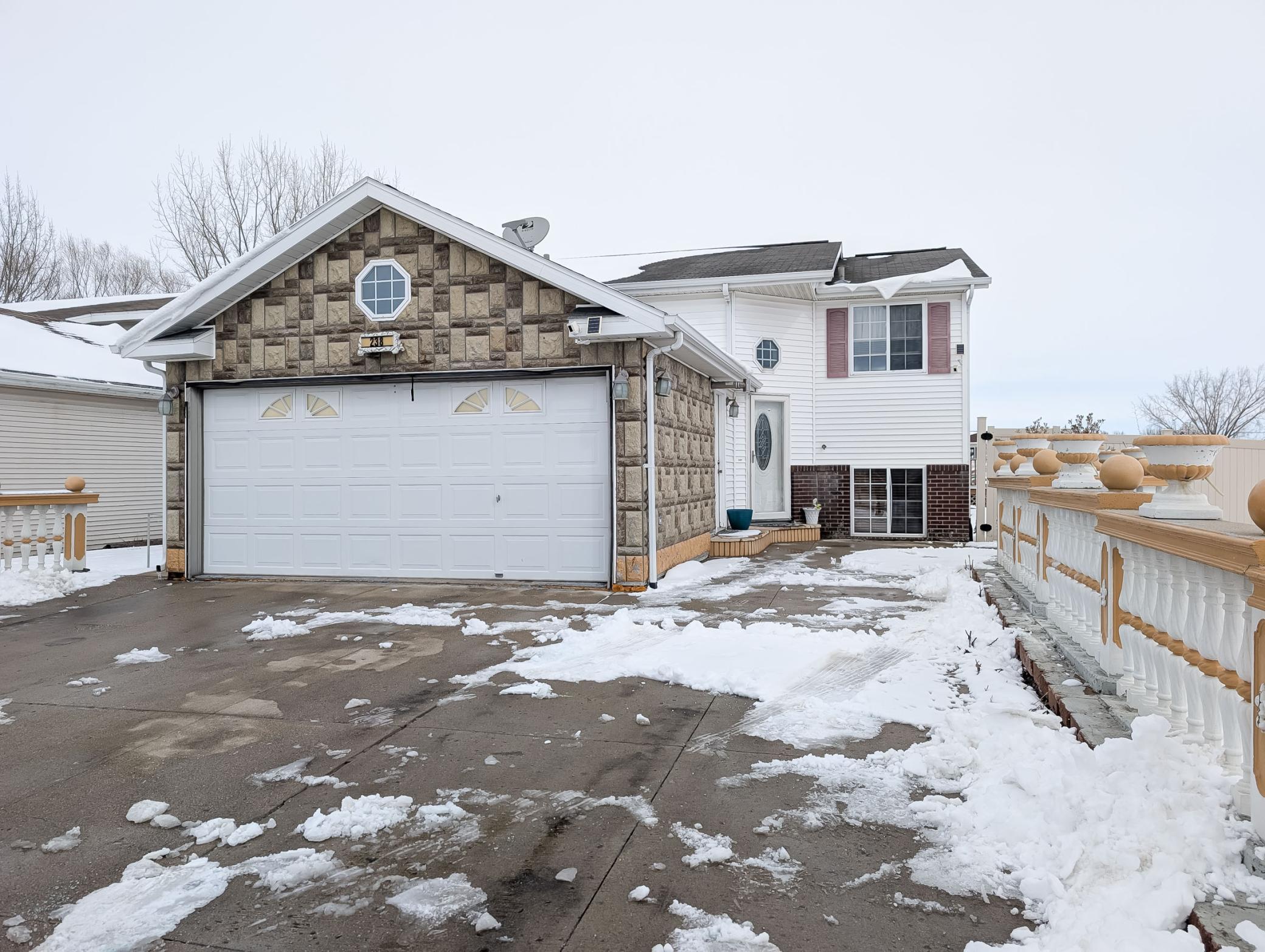 238 PINEWOOD Boulevard, West Fargo ND 58078 - Photo 4 of 50