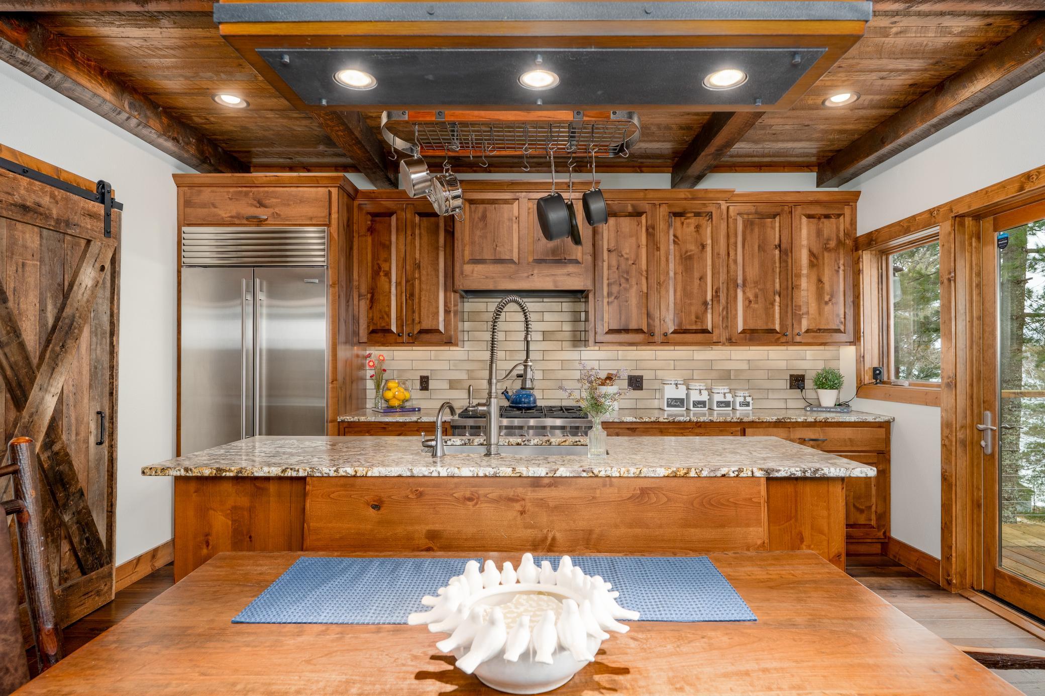 2019 single family home for sale at 12730 Manhattan Point Boulevard in Crosslake, MN — 5 bed, 3 bath (photo 15 of 65)