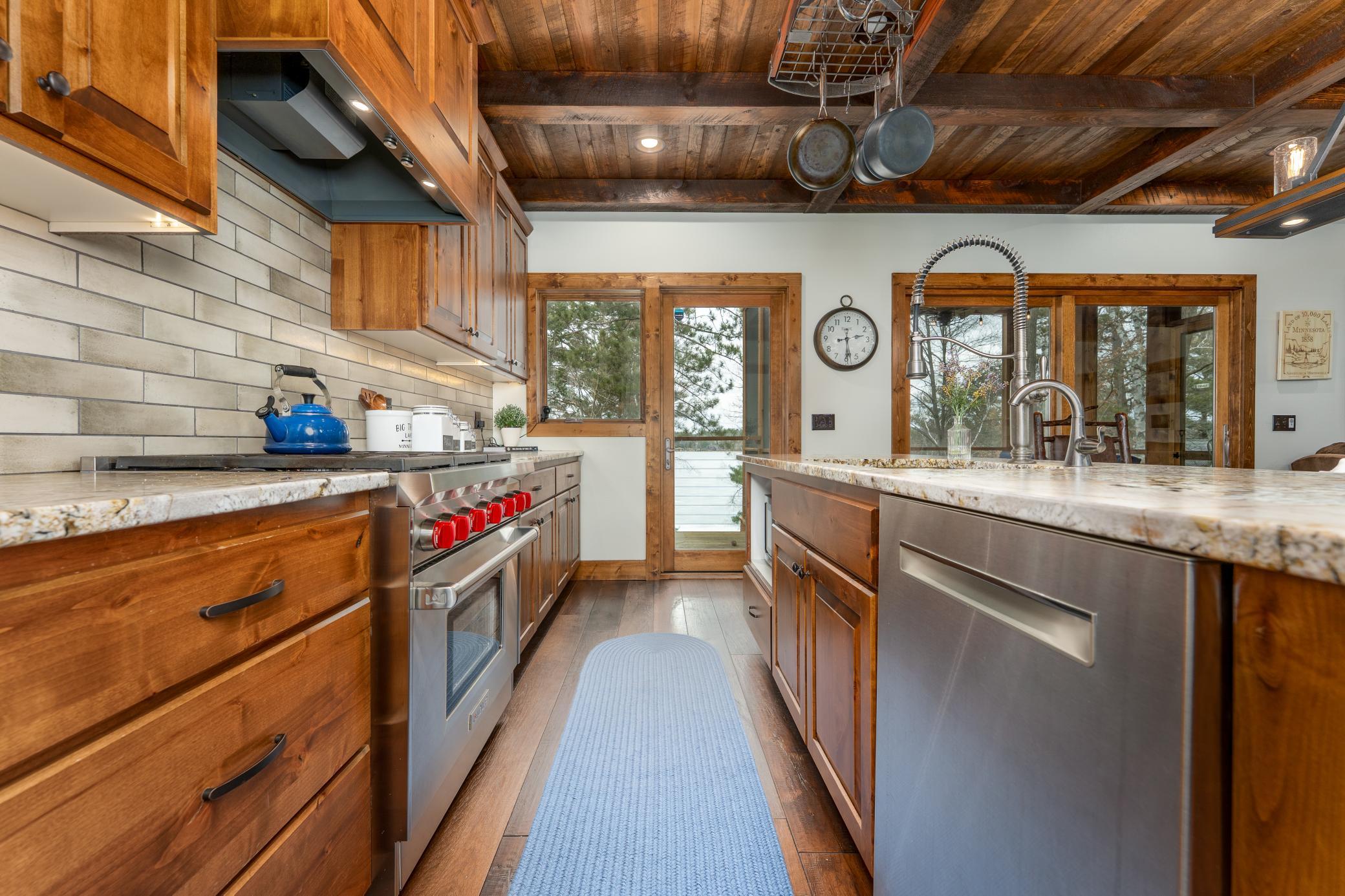 2019 single family home for sale at 12730 Manhattan Point Boulevard in Crosslake, MN — 5 bed, 3 bath (photo 17 of 65)