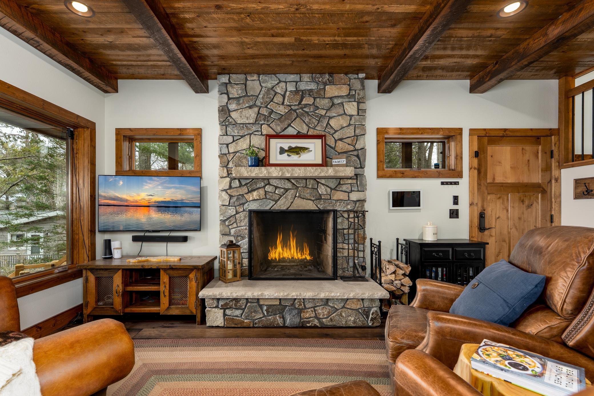 2019 single family home for sale at 12730 Manhattan Point Boulevard in Crosslake, MN — 5 bed, 3 bath (photo 21 of 65)