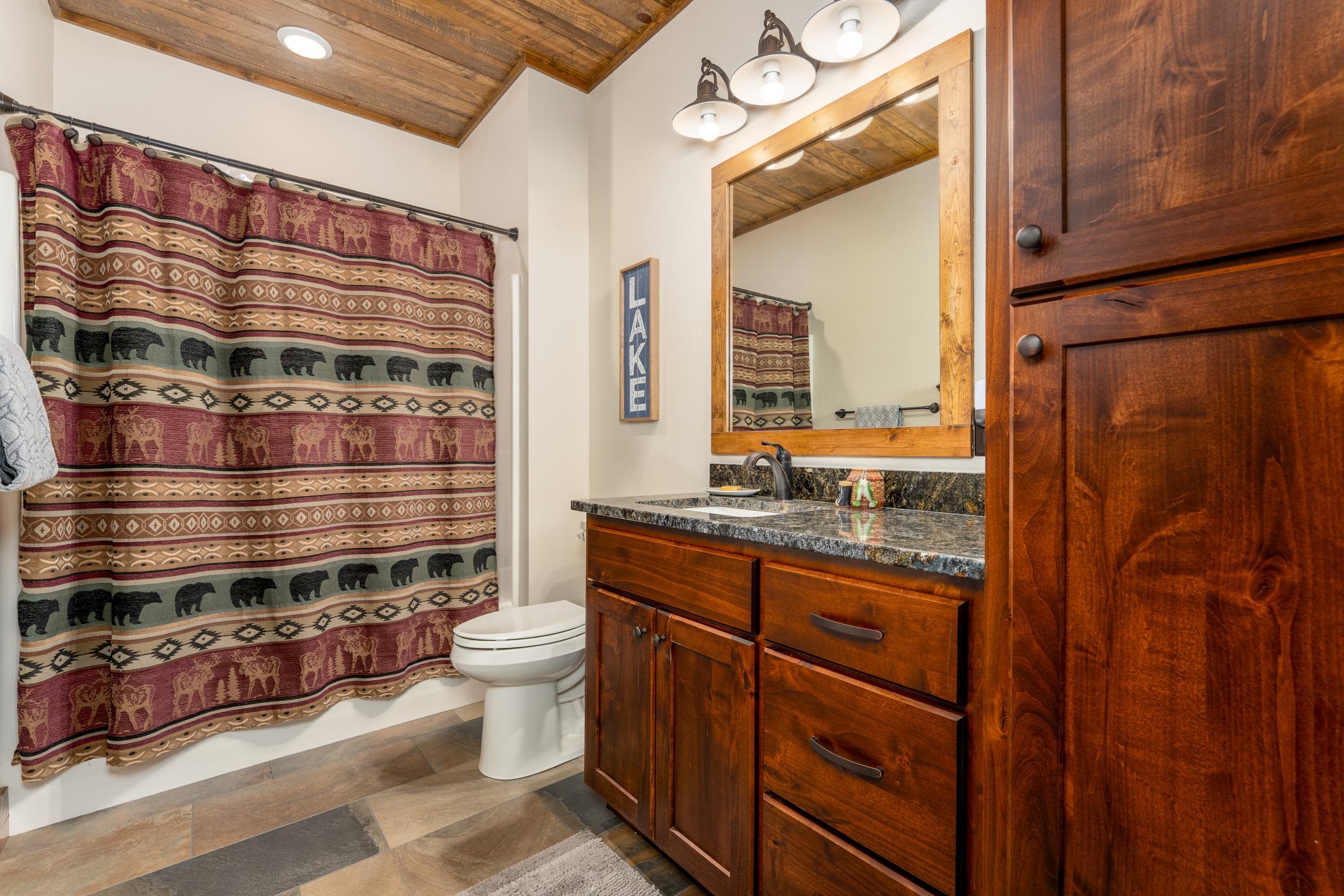 2019 single family home for sale at 12730 Manhattan Point Boulevard in Crosslake, MN — 5 bed, 3 bath (photo 25 of 65)