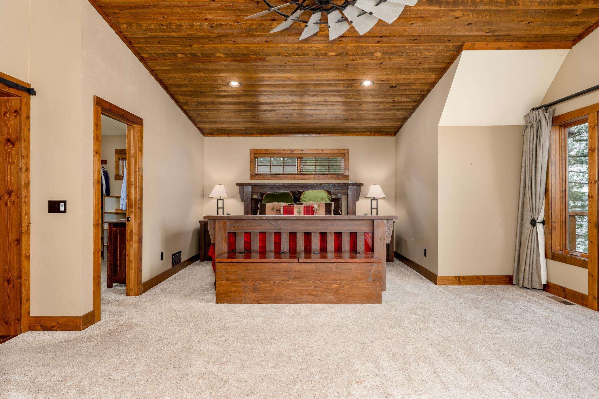 2019 single family home for sale at 12730 Manhattan Point Boulevard in Crosslake, MN — 5 bed, 3 bath (photo 26 of 65)