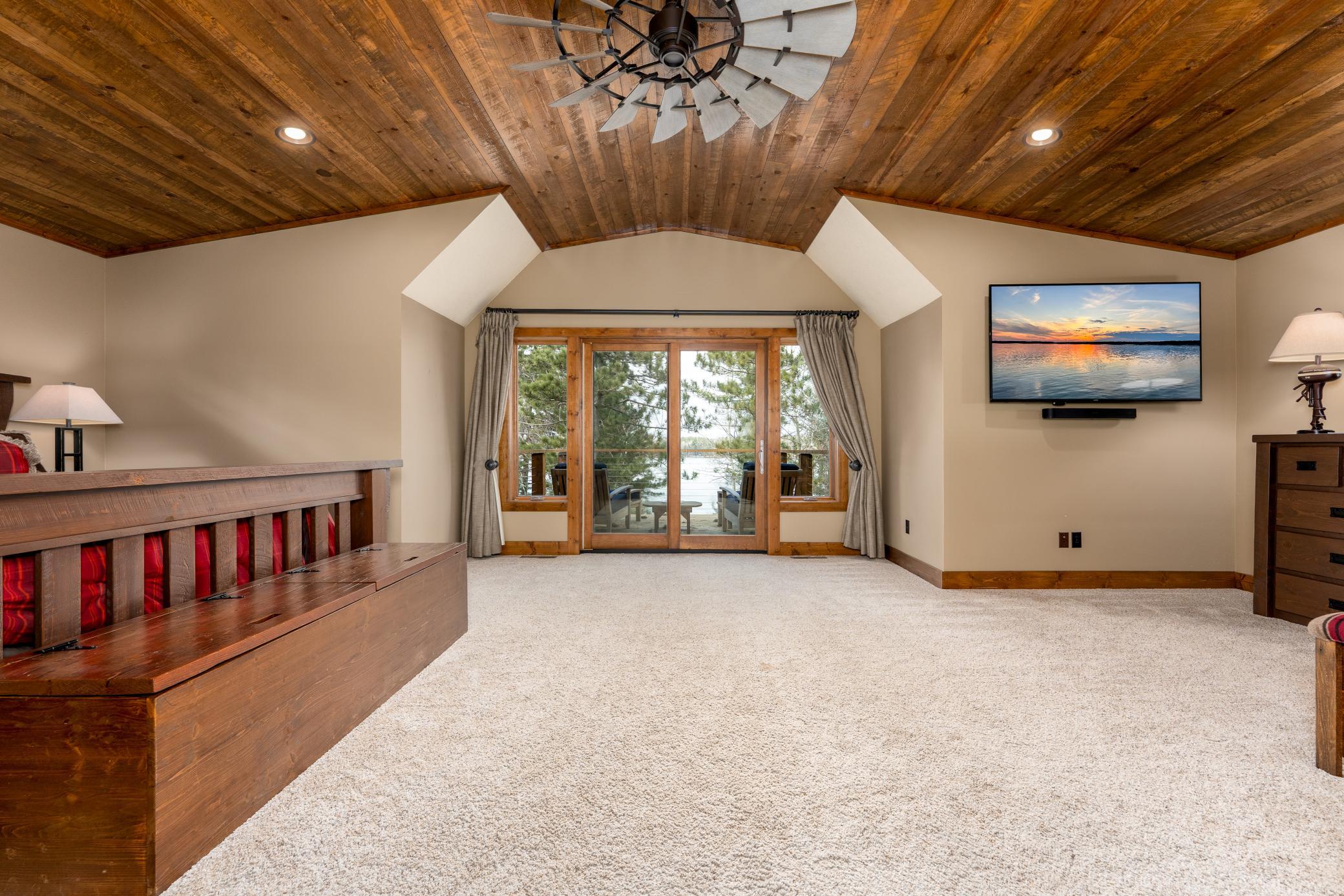 2019 single family home for sale at 12730 Manhattan Point Boulevard in Crosslake, MN — 5 bed, 3 bath (photo 27 of 65)