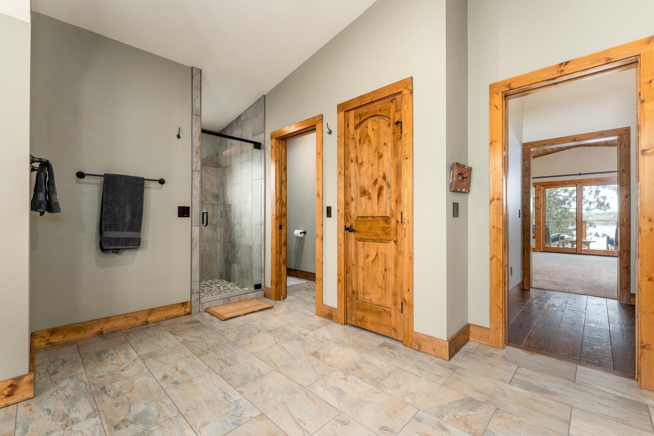 2019 single family home for sale at 12730 Manhattan Point Boulevard in Crosslake, MN — 5 bed, 3 bath (photo 30 of 65)