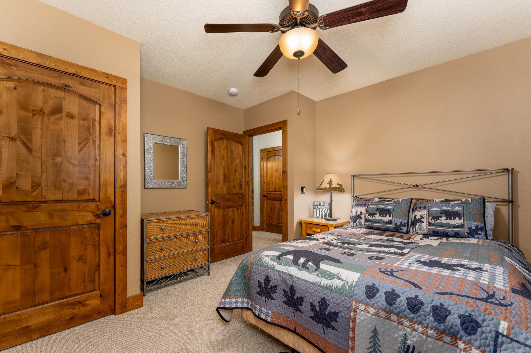 2019 single family home for sale at 12730 Manhattan Point Boulevard in Crosslake, MN — 5 bed, 3 bath (photo 35 of 65)