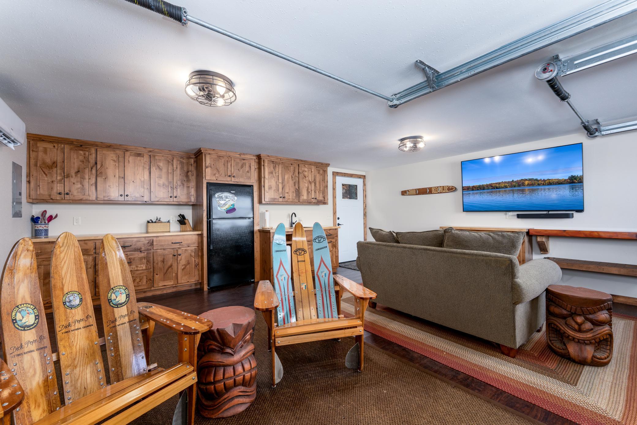 2019 single family home for sale at 12730 Manhattan Point Boulevard in Crosslake, MN — 5 bed, 3 bath (photo 5 of 65)