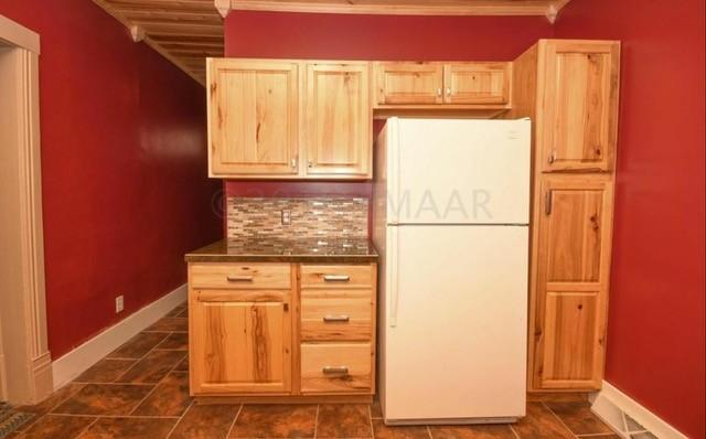 1342 3rd Avenue S, Fargo ND 58103 - Photo 11 of 32
