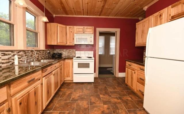 1342 3rd Avenue S, Fargo ND 58103 - Photo 12 of 32