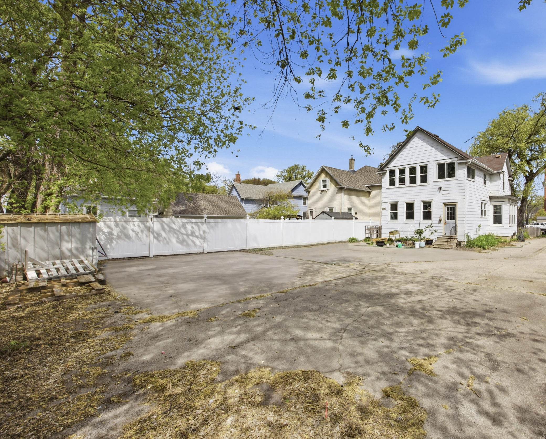 1904 single family home for sale at 1342 3rd Avenue S in Fargo, ND — 4 bed, 2 bath (photo 3 of 31)