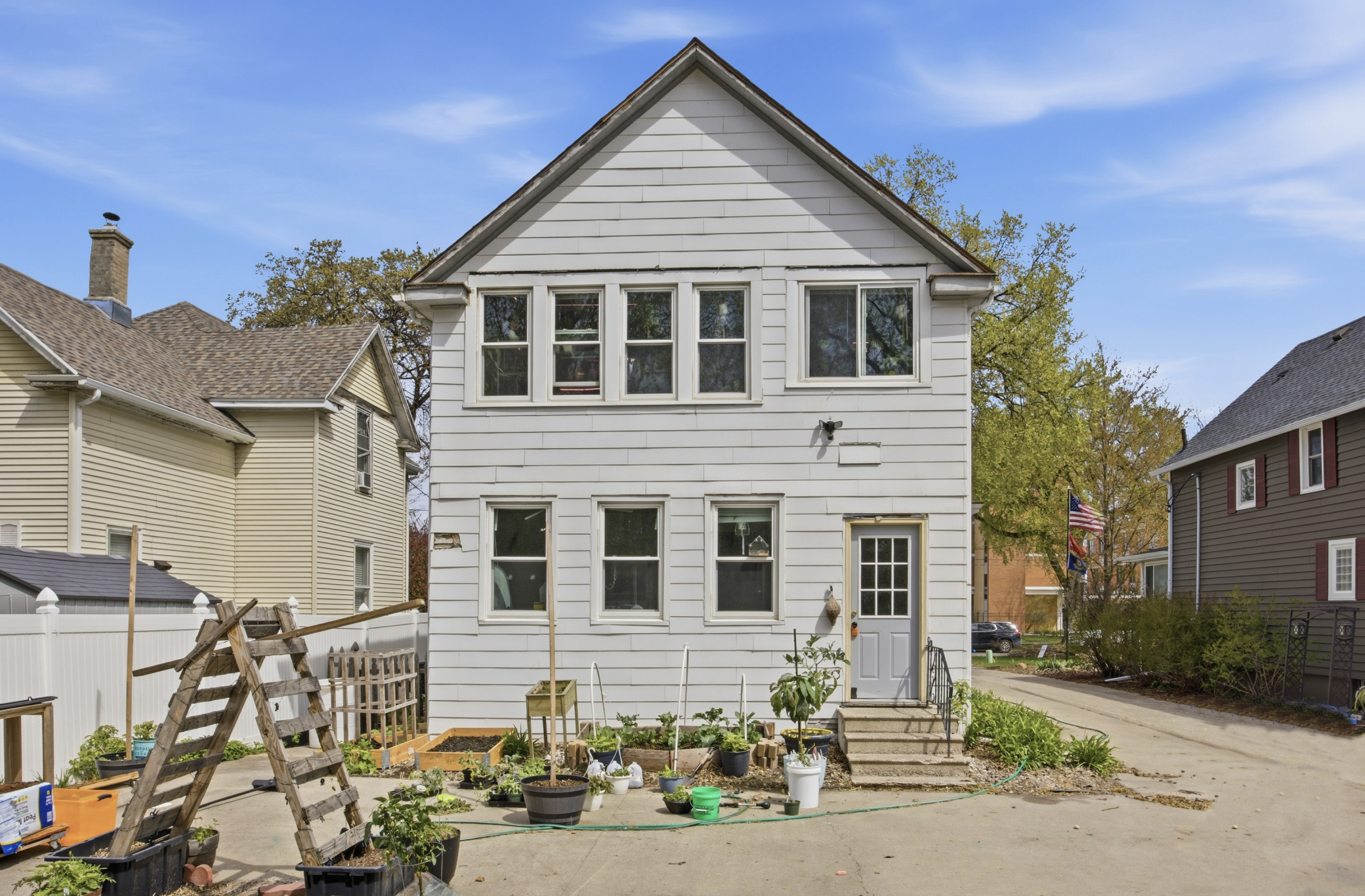 1904 single family home for sale at 1342 3rd Avenue S in Fargo, ND — 4 bed, 2 bath (photo 5 of 31)