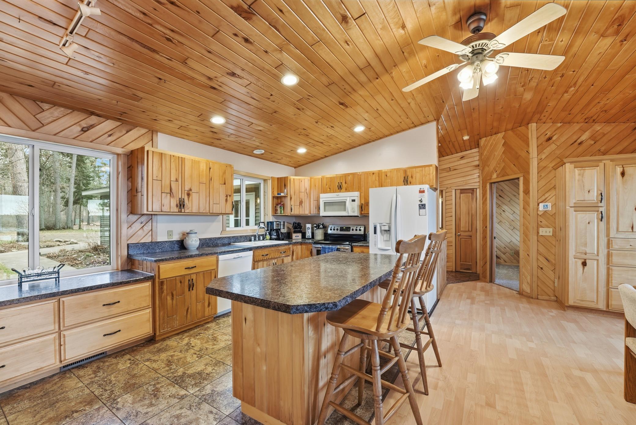2003 single family home for sale at 15740 River Lake Drive in Menahga, MN — 3 bed, 2 bath (photo 13 of 51)