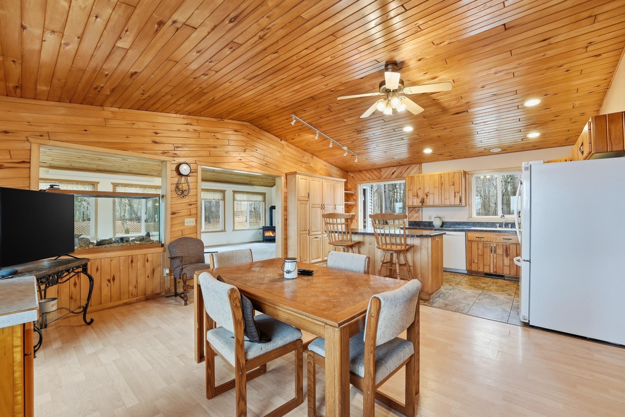 2003 single family home for sale at 15740 River Lake Drive in Menahga, MN — 3 bed, 2 bath (photo 10 of 51)