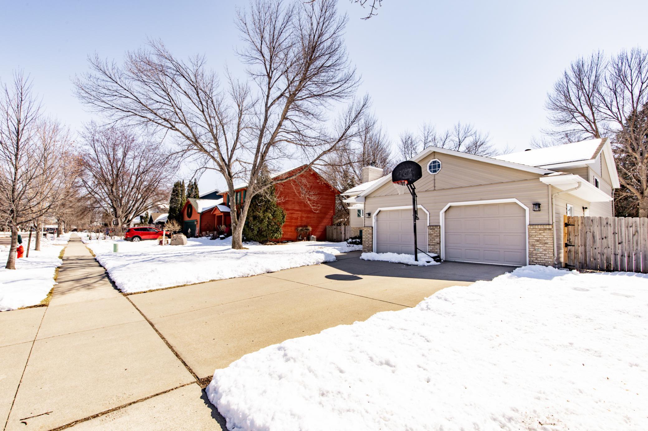 2408 34th Avenue S, Fargo ND 58104 - Photo 4 of 62