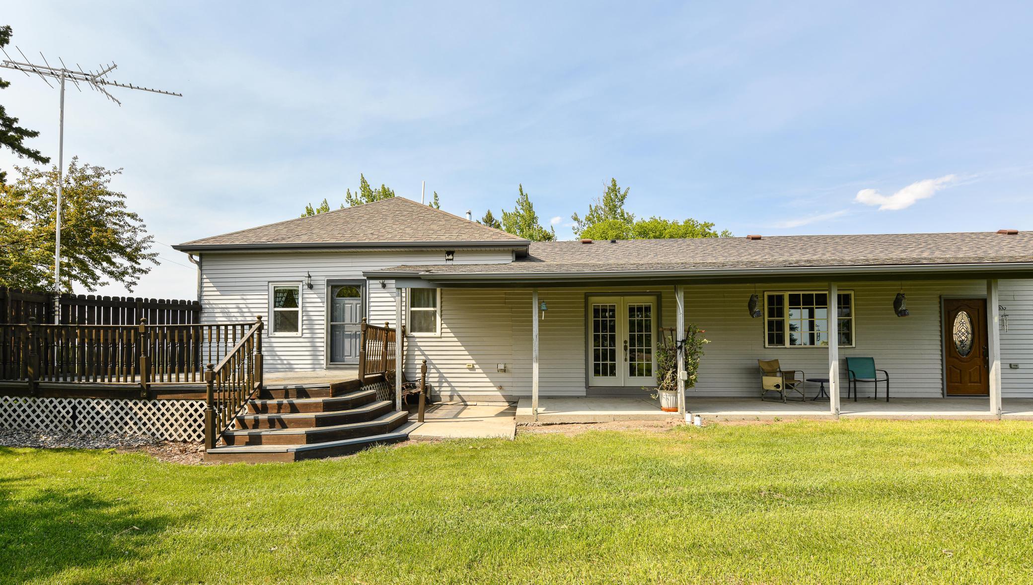1920 single family home for sale at 3562 106 Avenue SE in Sanborn, ND — 2 bed, 2 bath (photo 3 of 32)