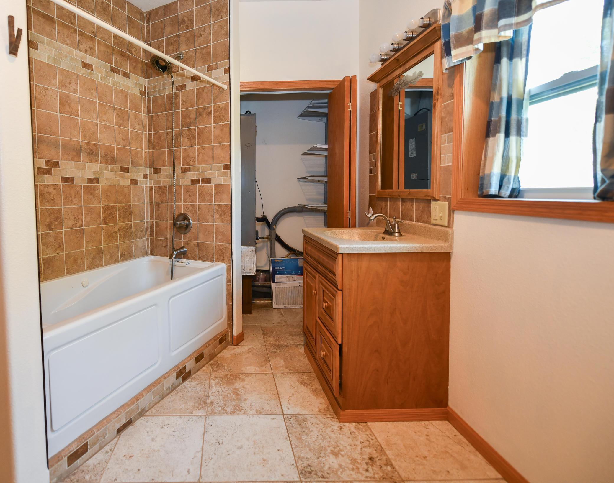 1920 single family home for sale at 3562 106 Avenue SE in Sanborn, ND — 2 bed, 2 bath (photo 24 of 32)
