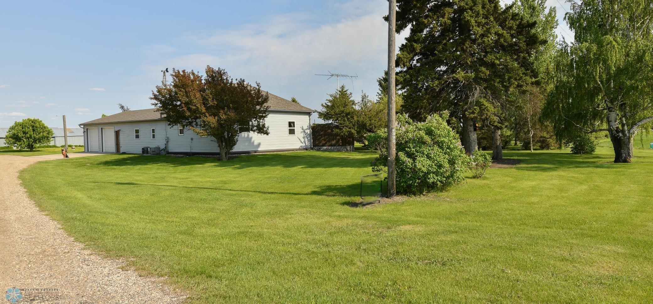 1920 single family home for sale at 3562 106 Avenue SE in Sanborn, ND — 2 bed, 2 bath (photo 6 of 32)