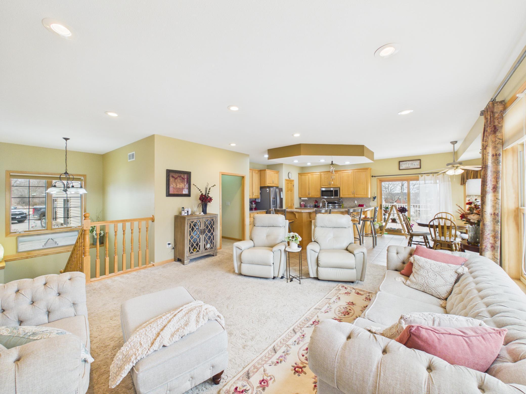 2006 single family home for sale at 18559 Empire Trail in Burtrum, MN — 5 bed, 5 bath (photo 14 of 72)
