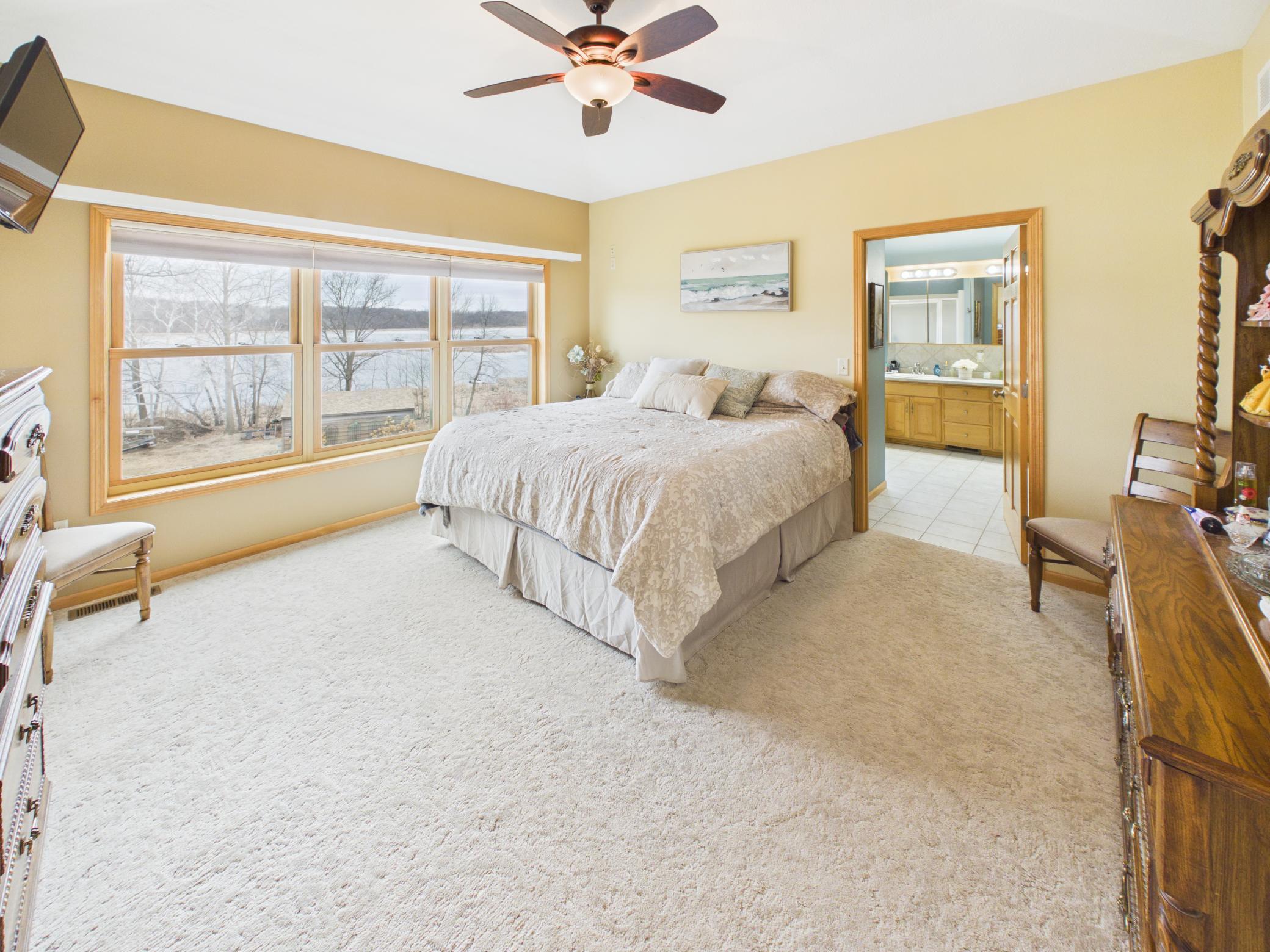 2006 single family home for sale at 18559 Empire Trail in Burtrum, MN — 5 bed, 5 bath (photo 17 of 72)