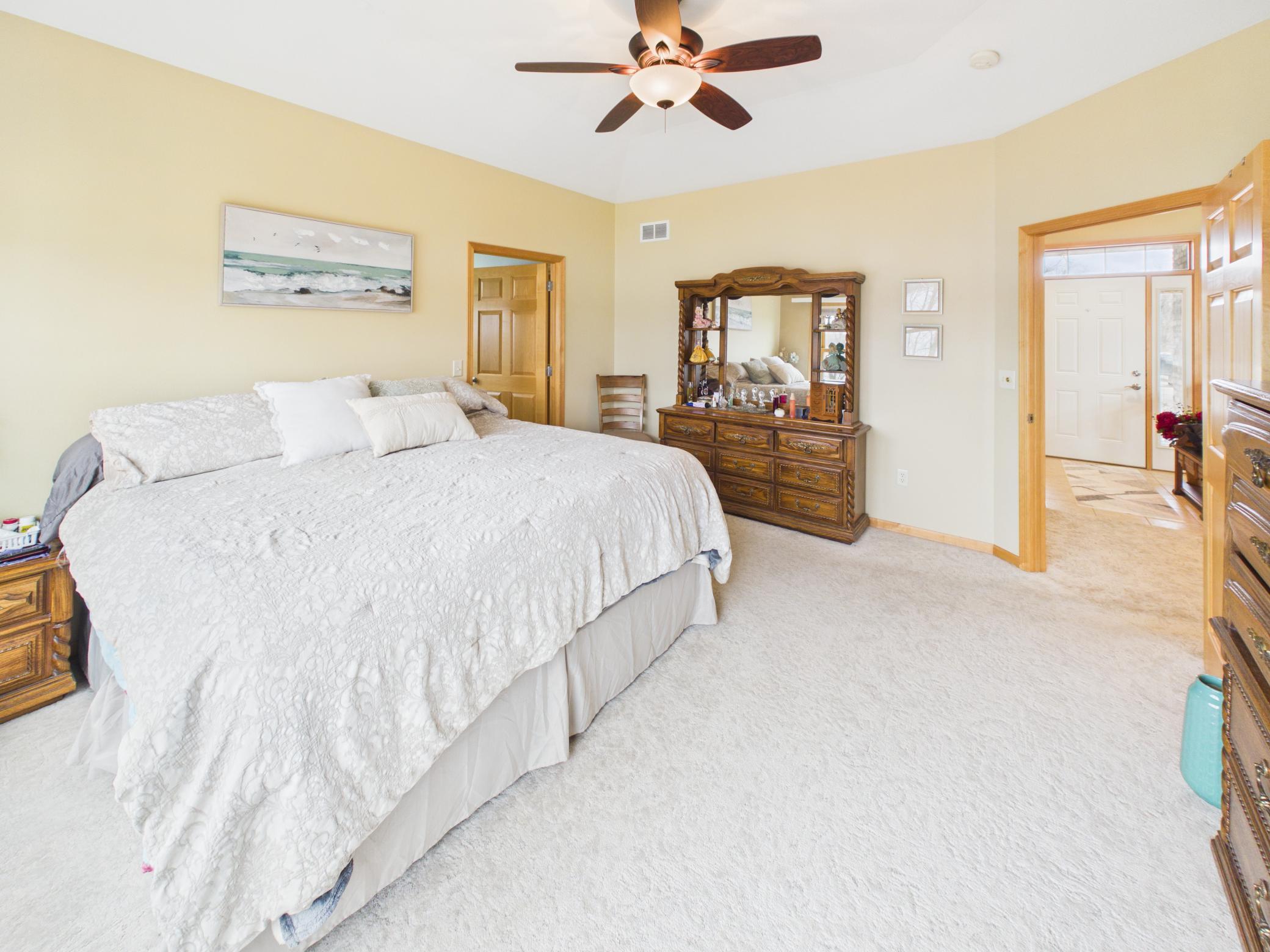 2006 single family home for sale at 18559 Empire Trail in Burtrum, MN — 5 bed, 5 bath (photo 18 of 72)