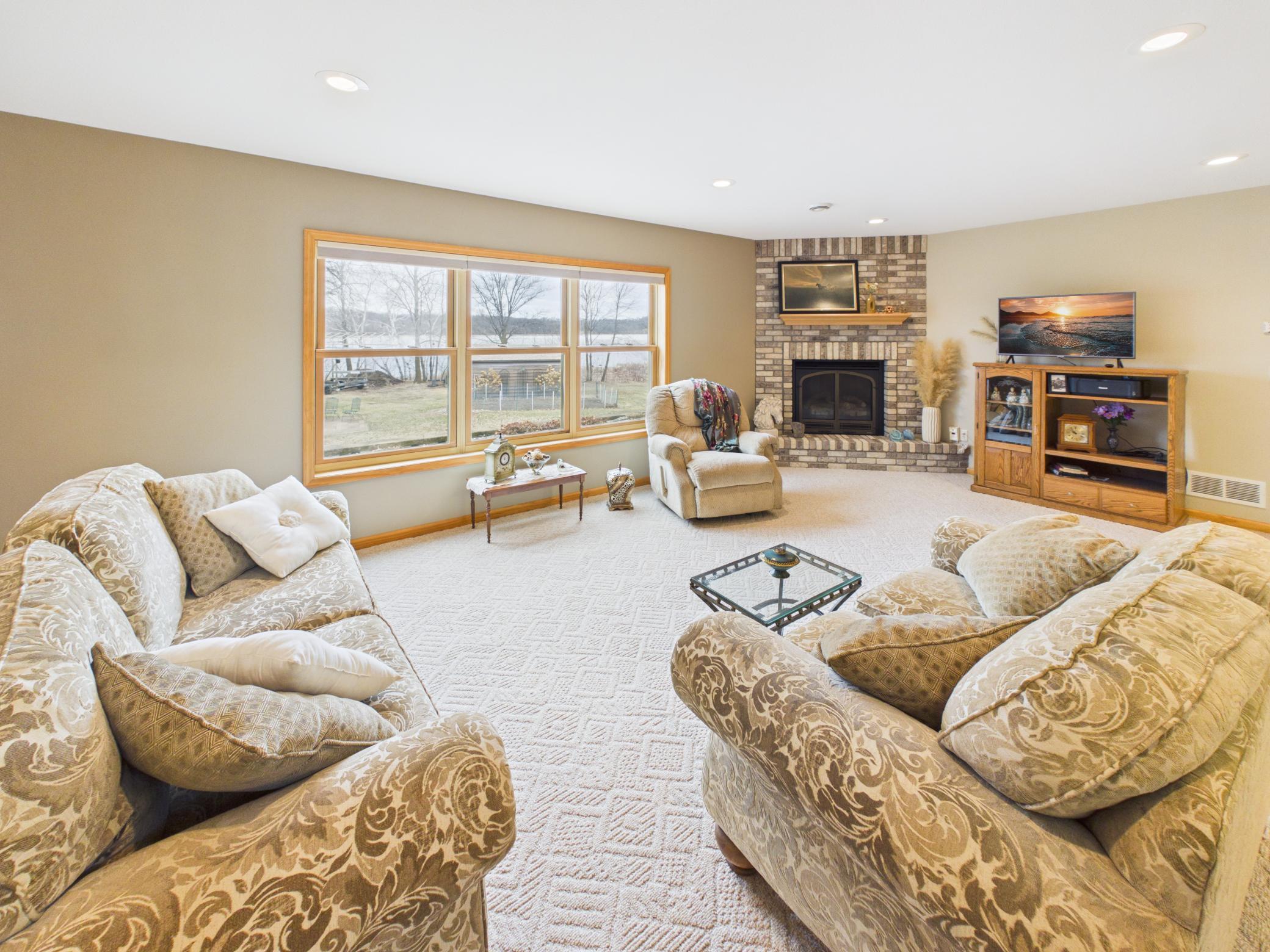 2006 single family home for sale at 18559 Empire Trail in Burtrum, MN — 5 bed, 5 bath (photo 38 of 72)