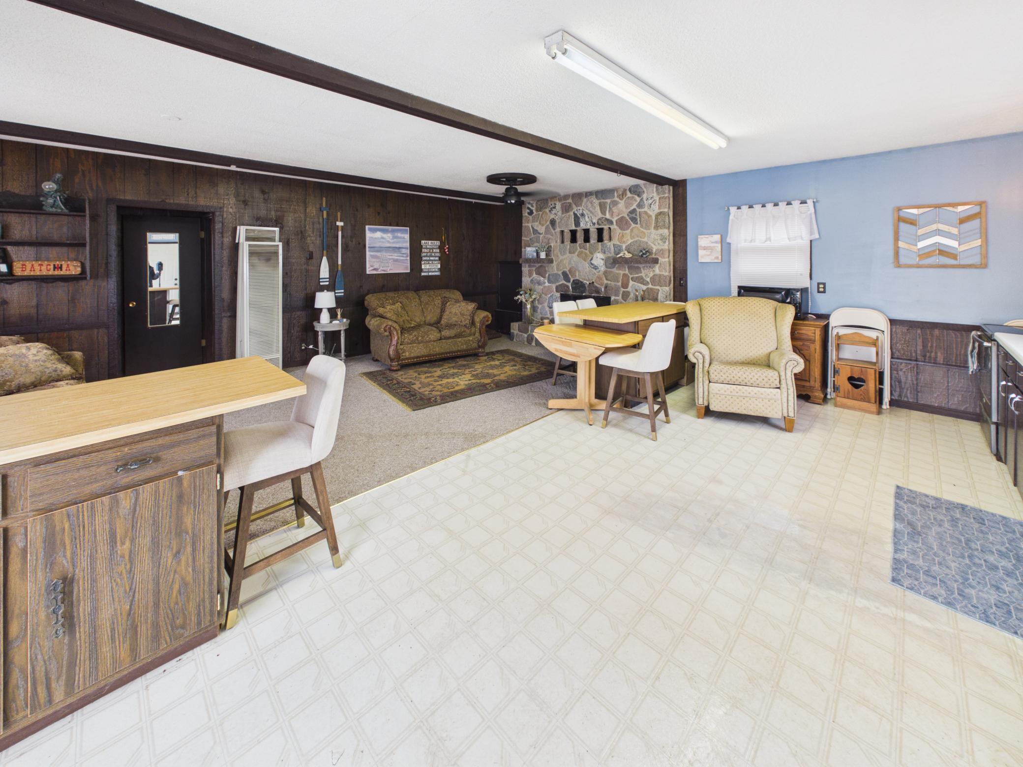2006 single family home for sale at 18559 Empire Trail in Burtrum, MN — 5 bed, 5 bath (photo 57 of 72)