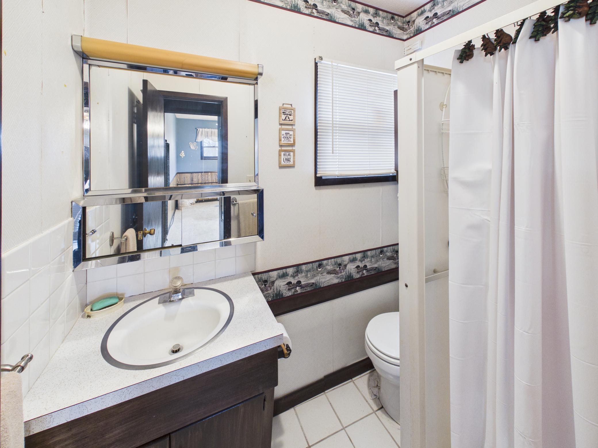 2006 single family home for sale at 18559 Empire Trail in Burtrum, MN — 5 bed, 5 bath (photo 65 of 72)