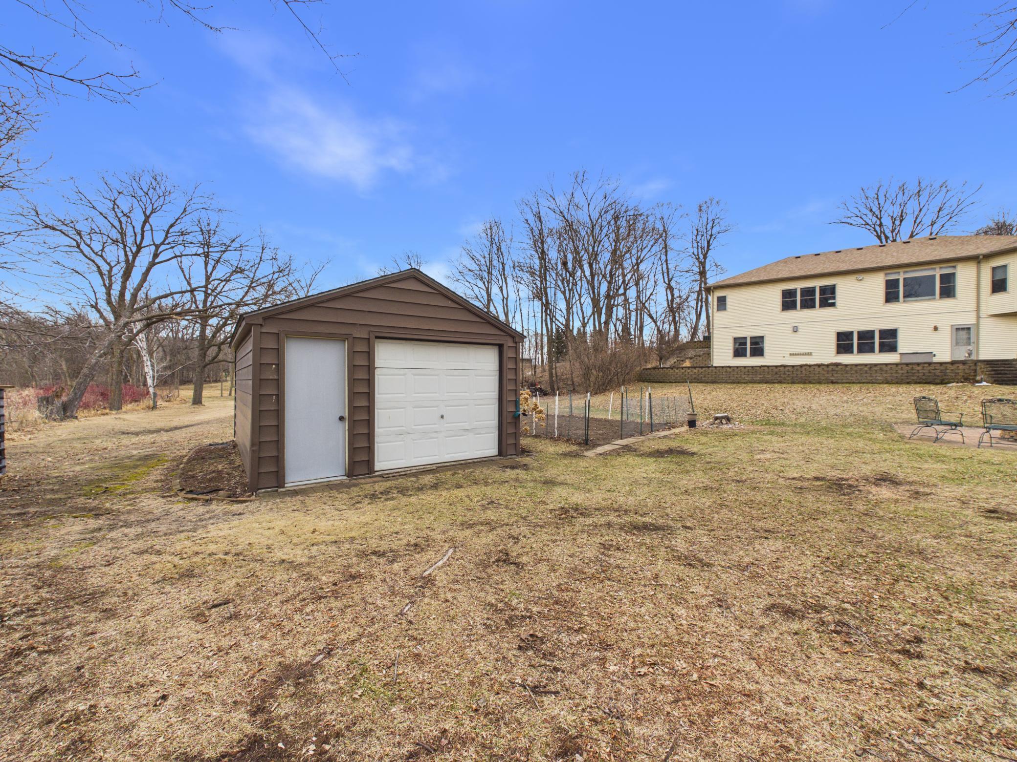 2006 single family home for sale at 18559 Empire Trail in Burtrum, MN — 5 bed, 5 bath (photo 68 of 72)