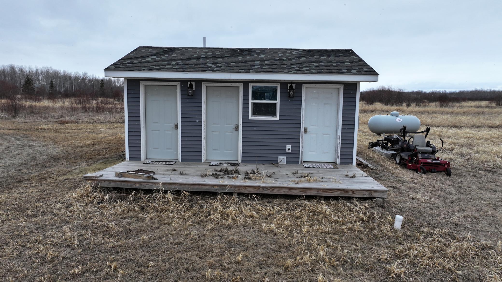 2016 single family home for sale at 3030 40th Avenue NW in Baudette, MN — 3 bed, 5 bath (photo 6 of 14)