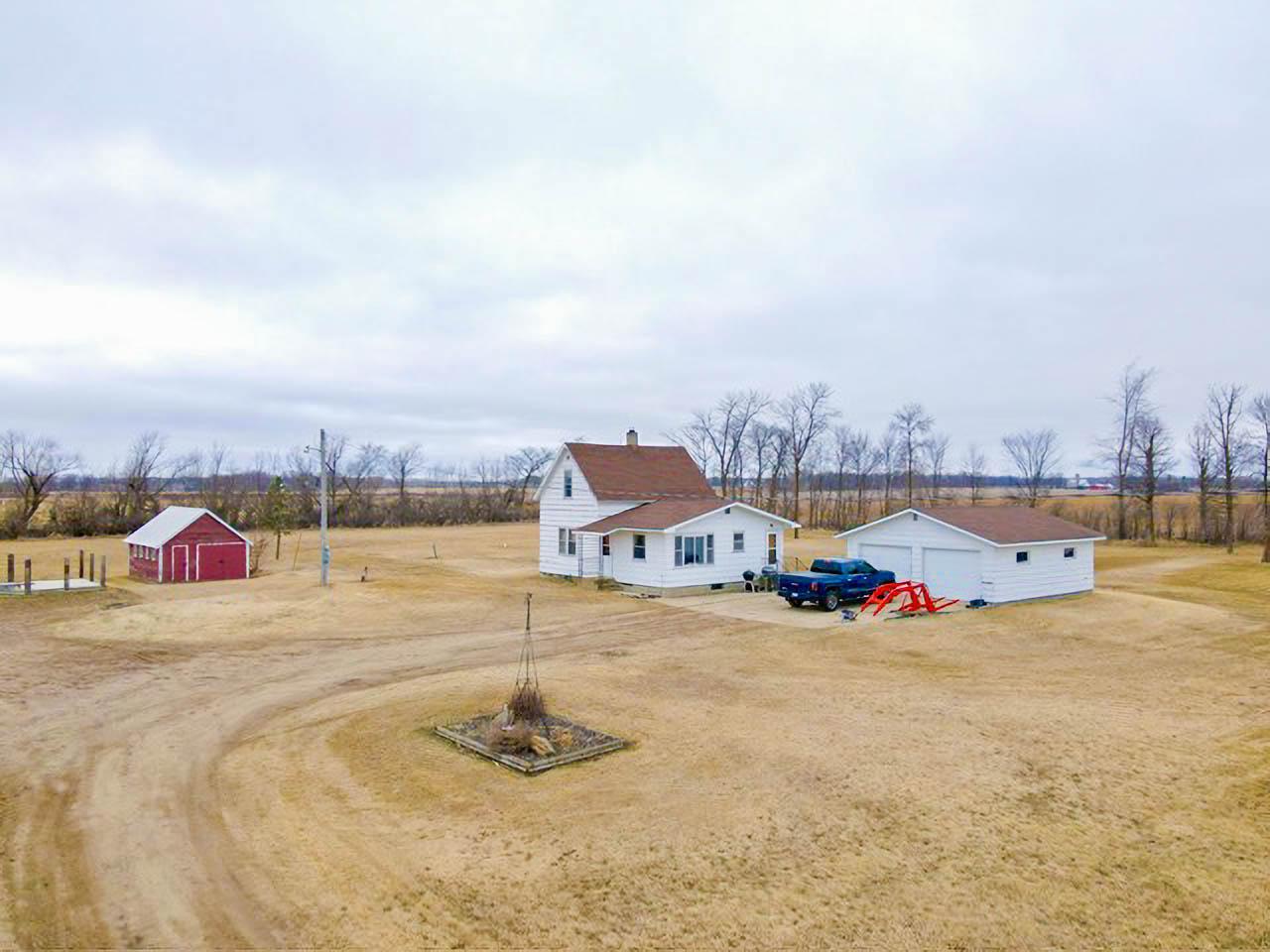 1925 single family home for sale at 34473 County Highway 143 in Bluffton, MN — 3 bed, 2 bath (photo 6 of 55)