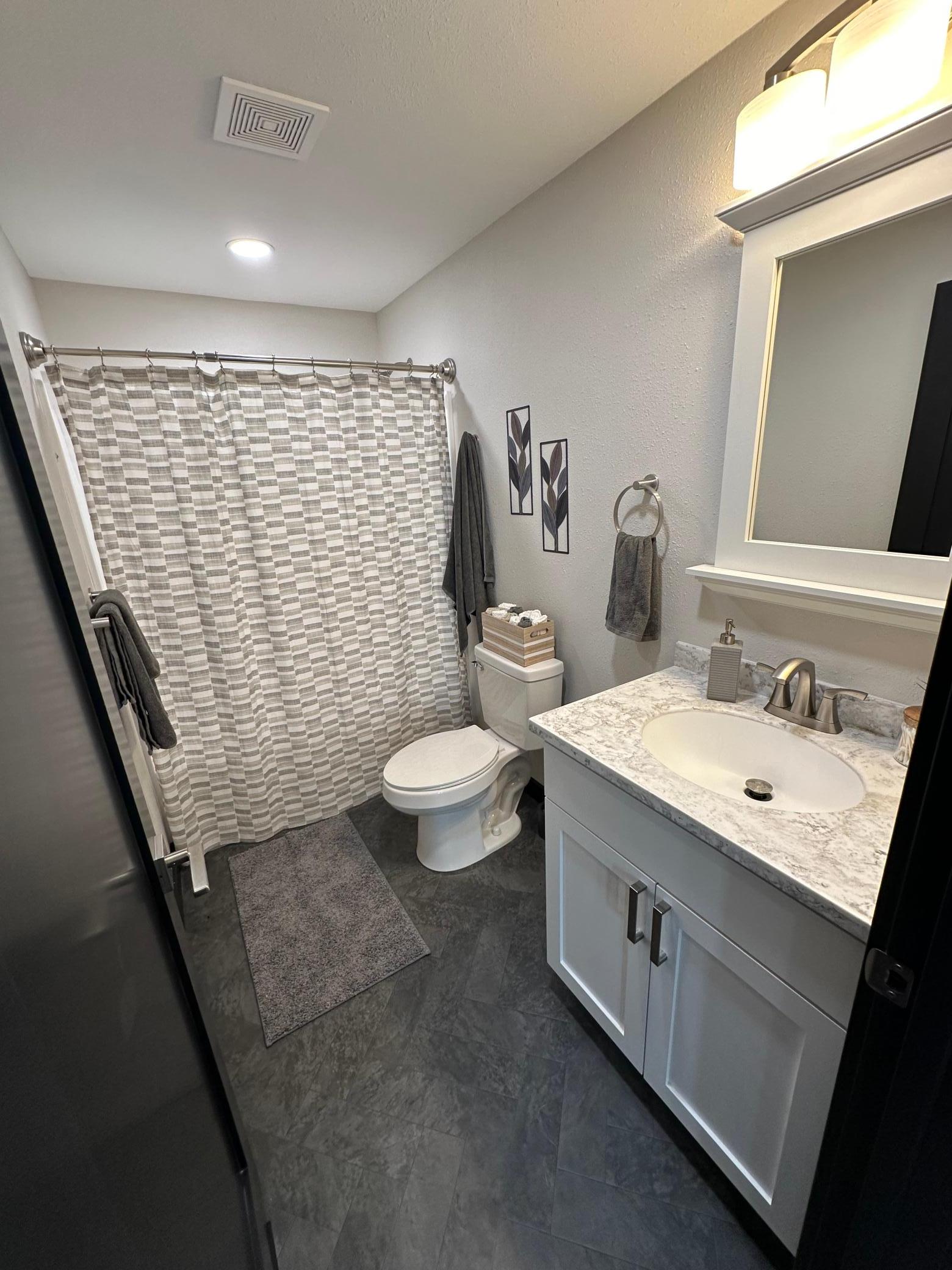 1980 home for sale at 504 Main Street S in Karlstad, MN — 4 bed, 3 bath (photo 26 of 45)