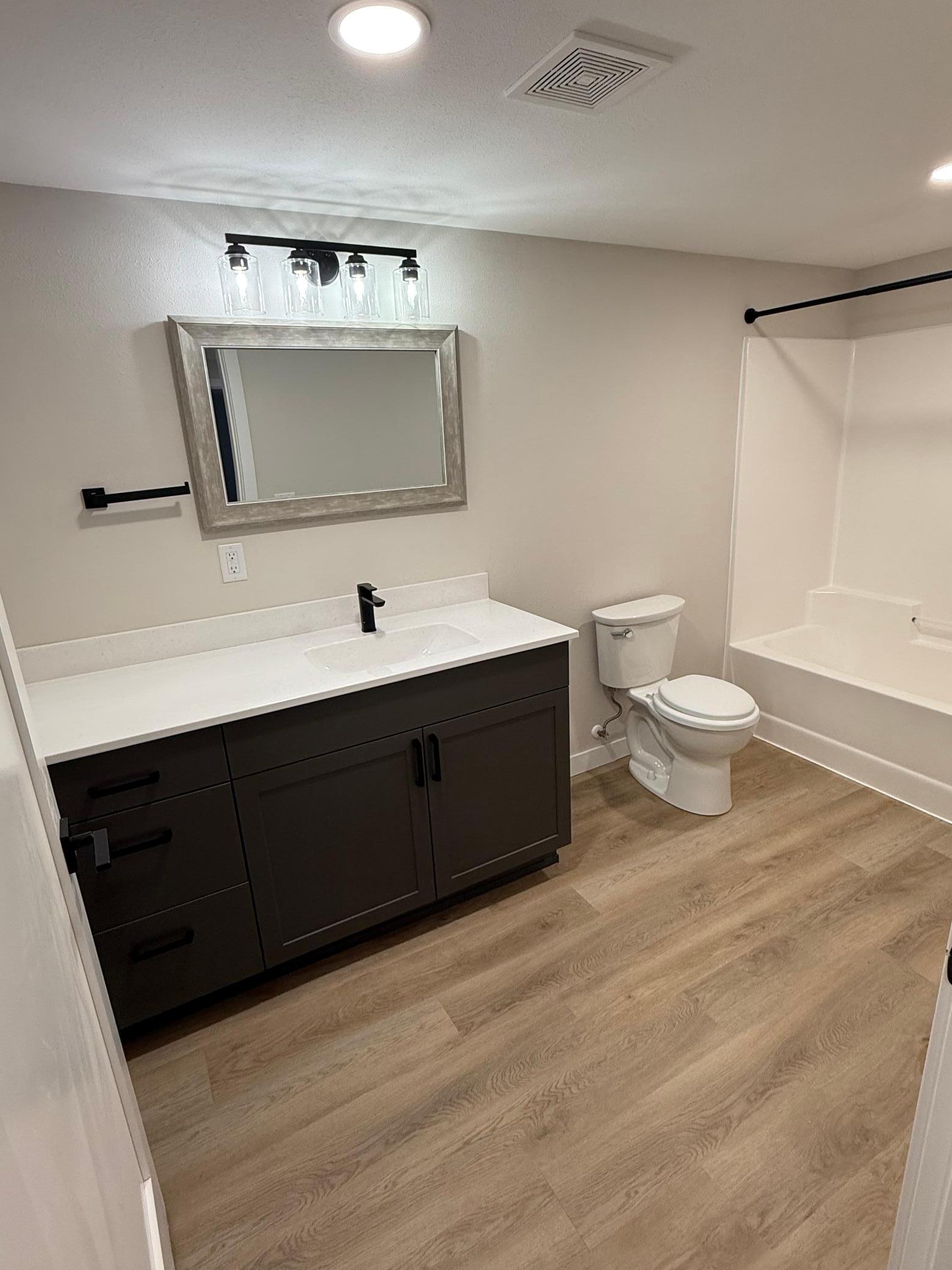 1980 home for sale at 504 Main Street S in Karlstad, MN — 4 bed, 3 bath (photo 43 of 45)