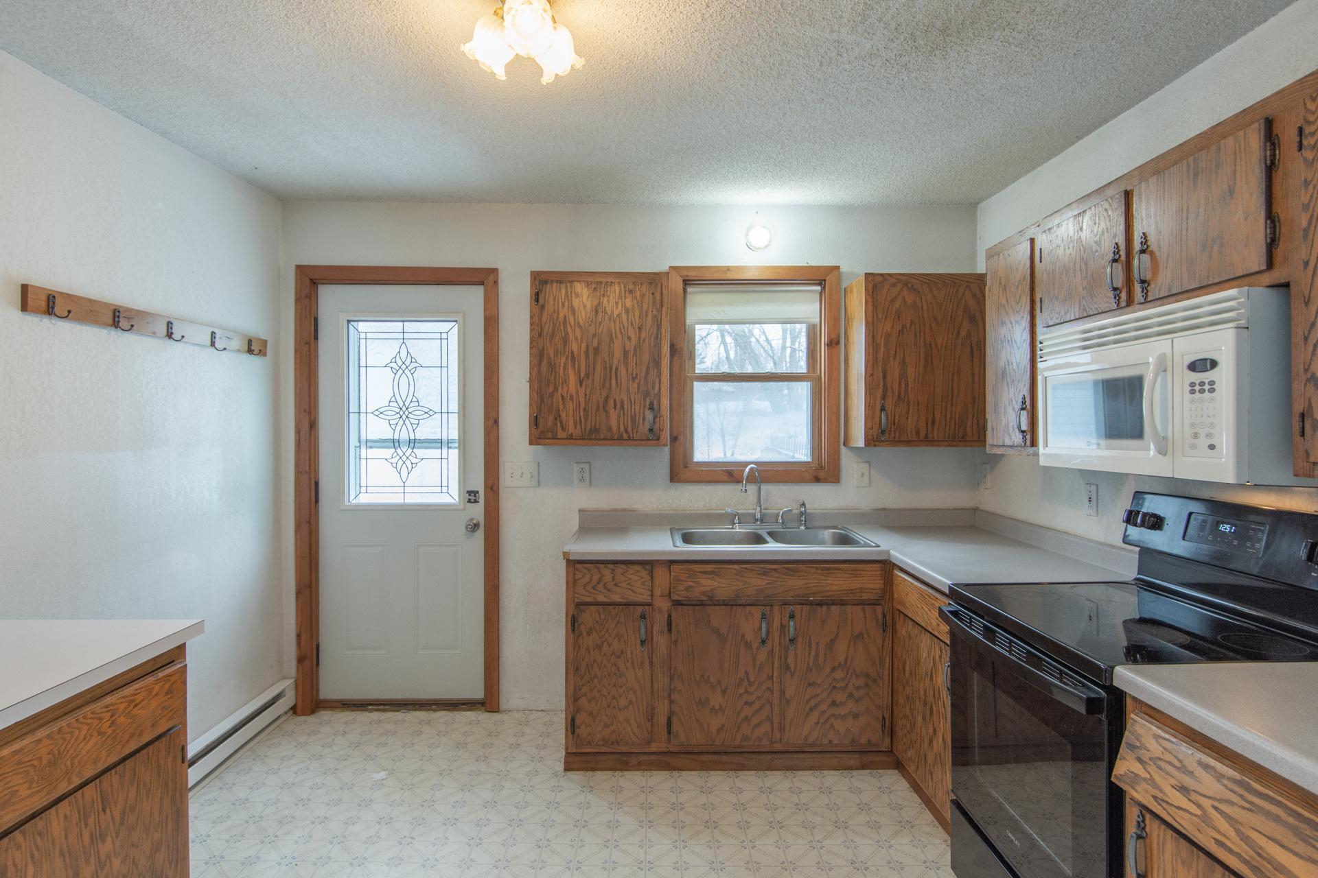 524 Superior Avenue, Crosby MN 56441 - Photo 6 of 37