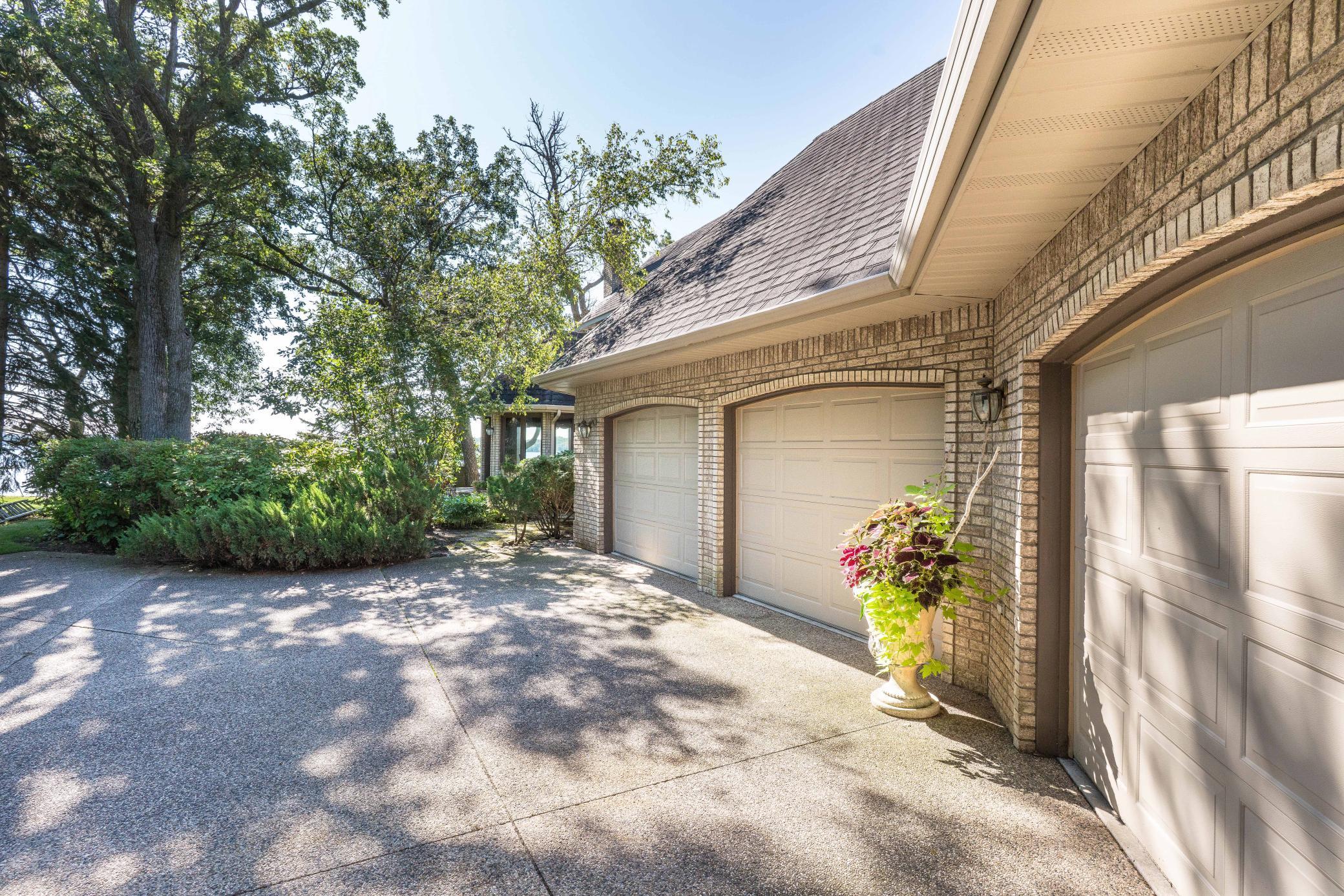 1992 single family home for sale at 2807 Government Point Road NE in Alexandria, MN — 4 bed, 6 bath (photo 16 of 81)