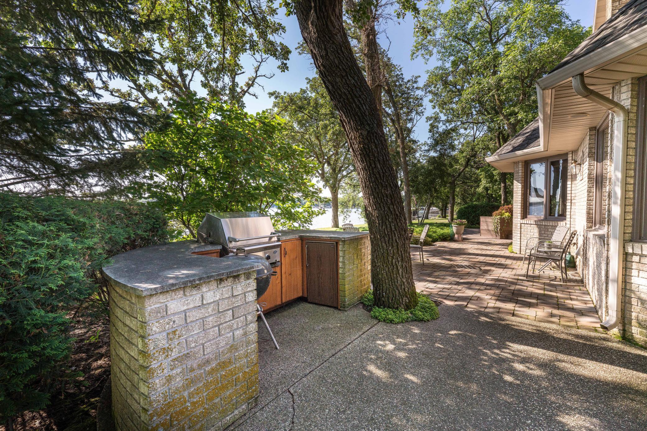 1992 single family home for sale at 2807 Government Point Road NE in Alexandria, MN — 4 bed, 6 bath (photo 19 of 81)