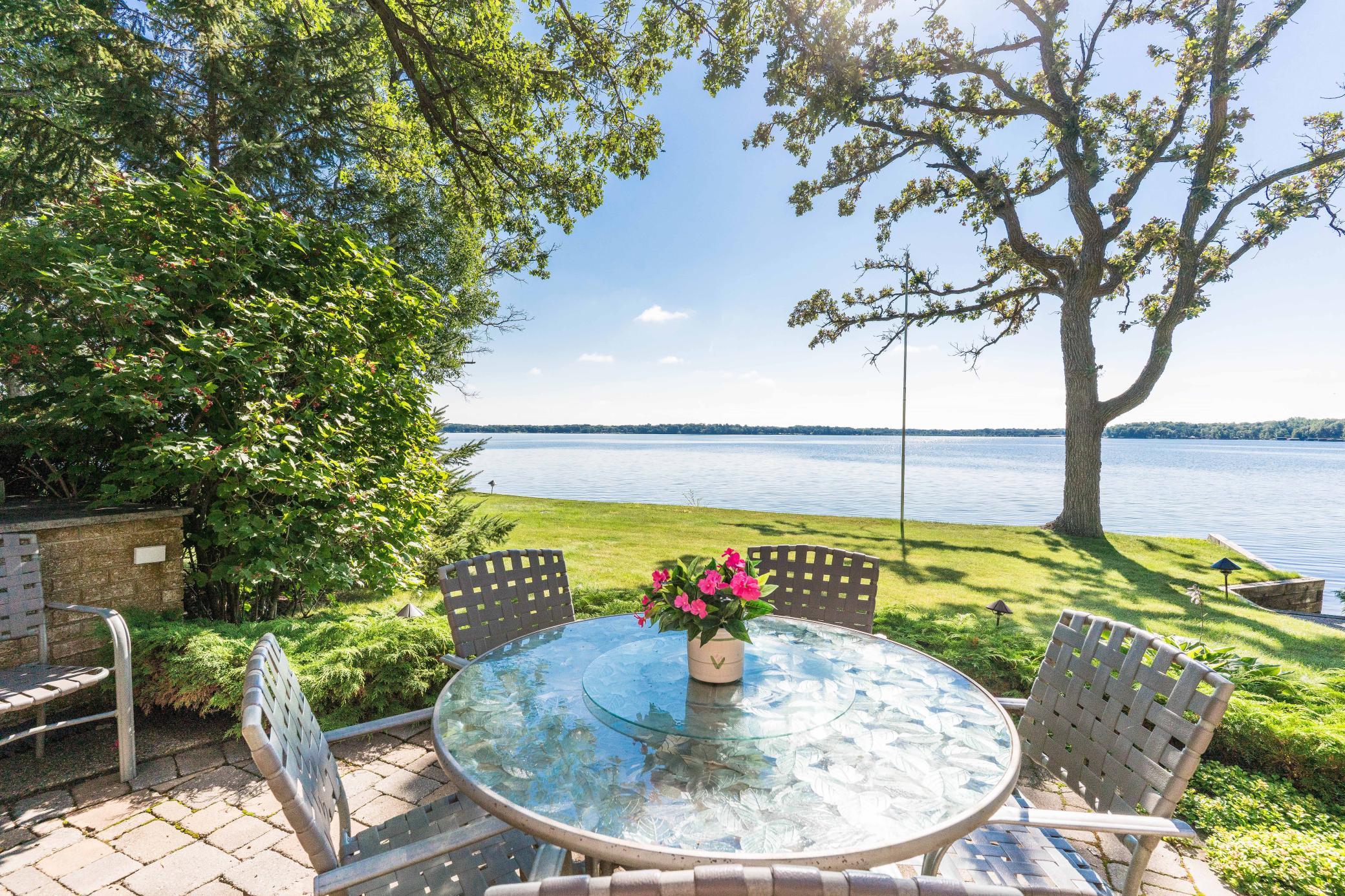 1992 single family home for sale at 2807 Government Point Road NE in Alexandria, MN — 4 bed, 6 bath (photo 22 of 81)